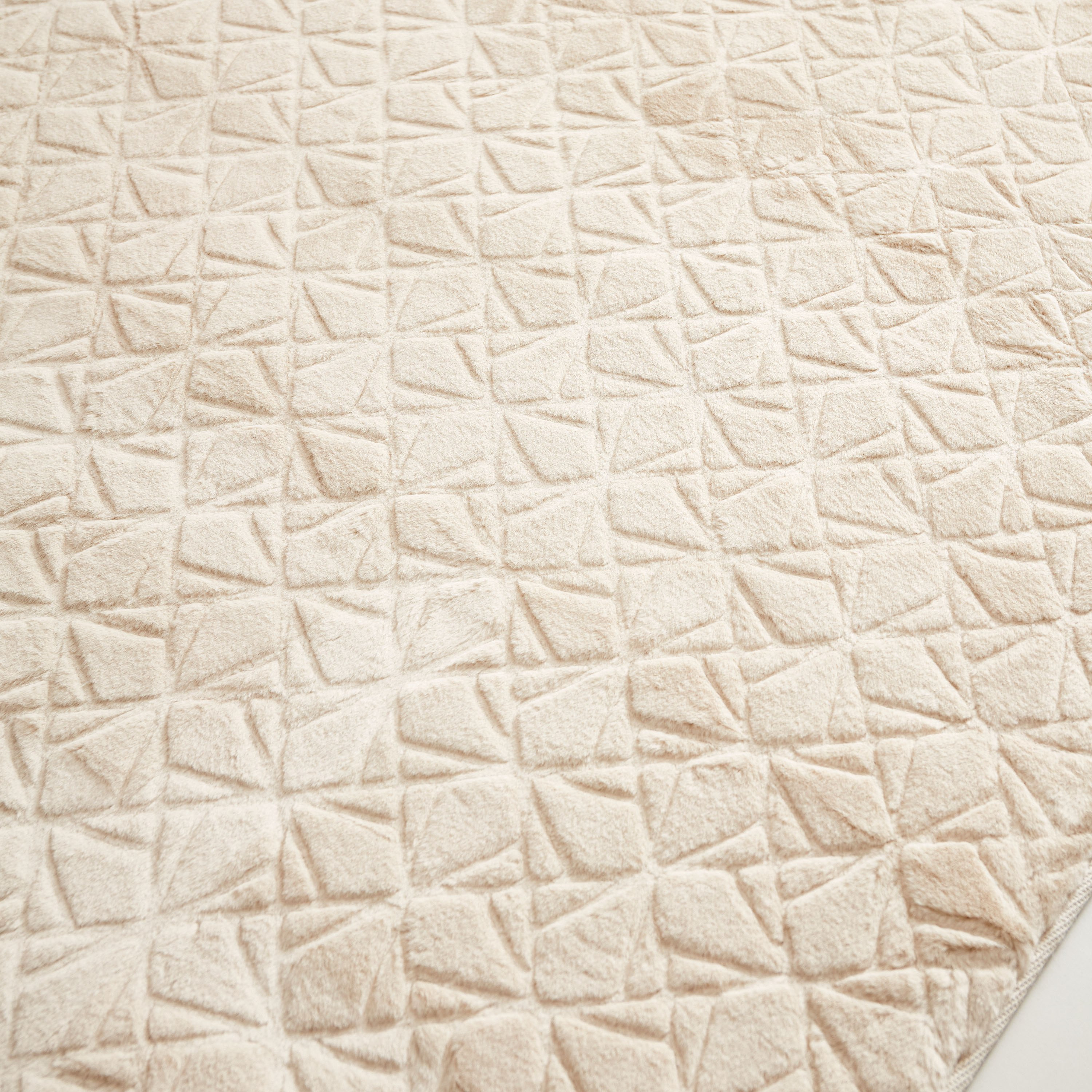 سجادة فرو أرنب صناعي منقوشة من نويلا وارن - 150x200 سم-hbxdecorandfurnishings-floorcoverings-rugs-image-3