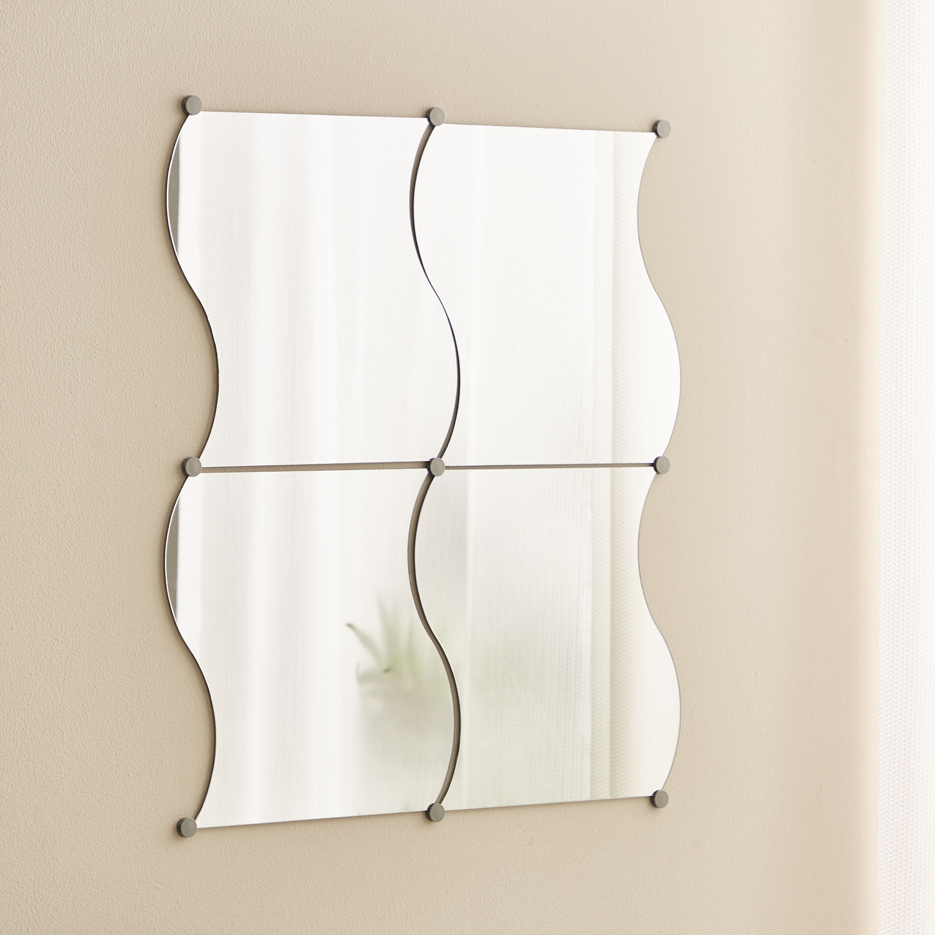 طقم مرايا مموج 4 قطع من كيارا - 30x1x30 سم-hbxhomeware-hbxdecorandfurnishings-image-2