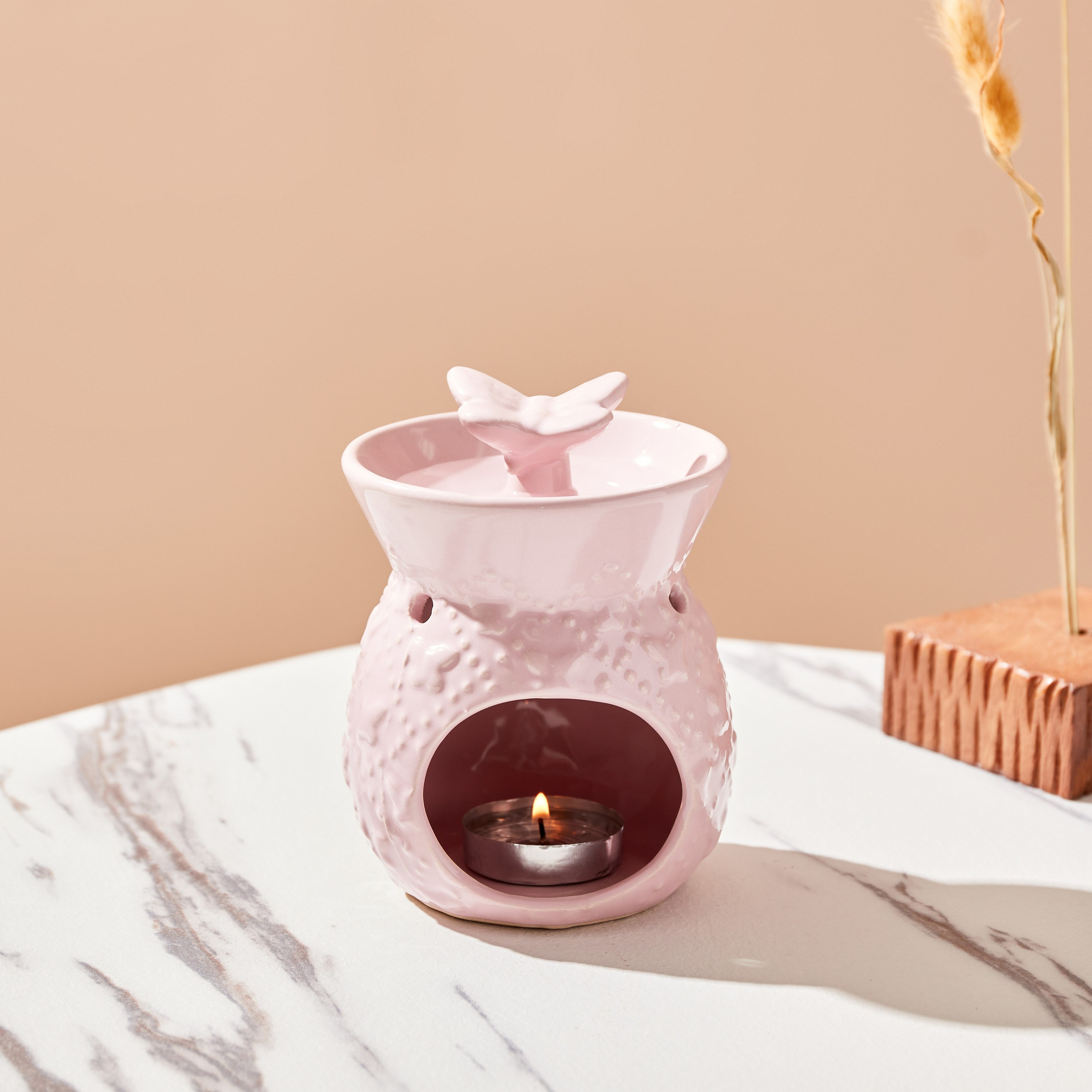 مبخرة زيوت سيراميك بسطح فراشة من زيتا - 9x9x12 سم-hbxbedroom-homefragrance-oilburners-image-1