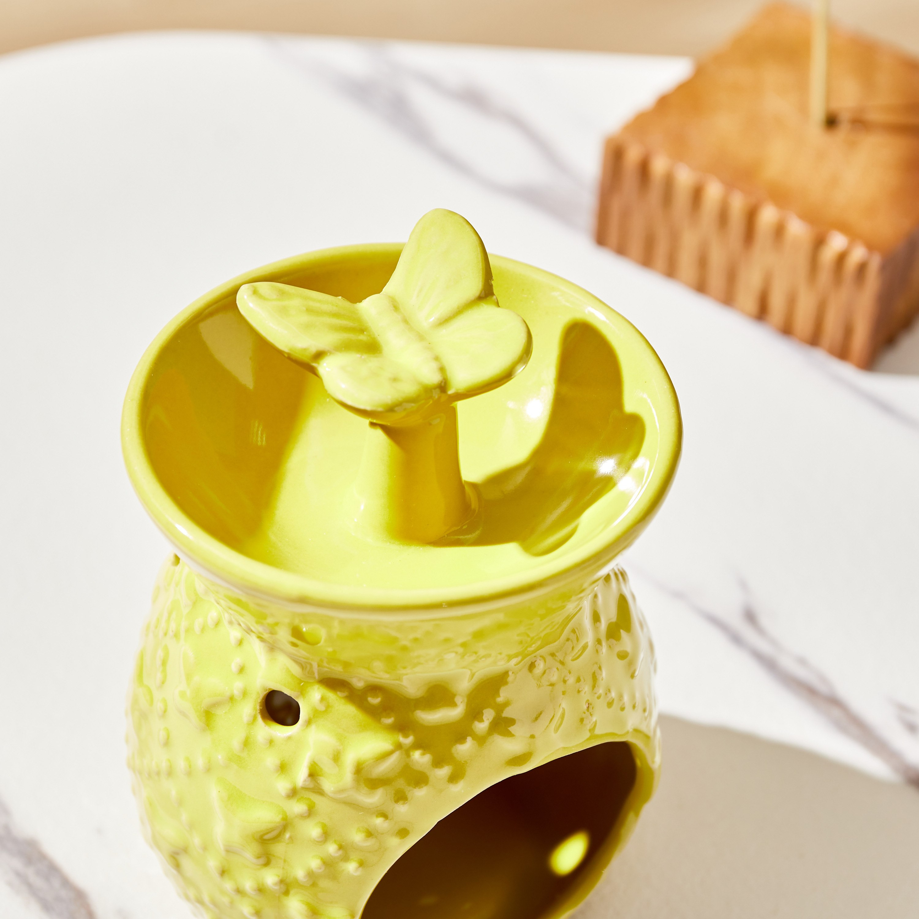 Zeta Butterfly Top Ceramic Oil Burner - 9x9x12 cm-hbxbedroom-homefragrance-oilburners-image-4