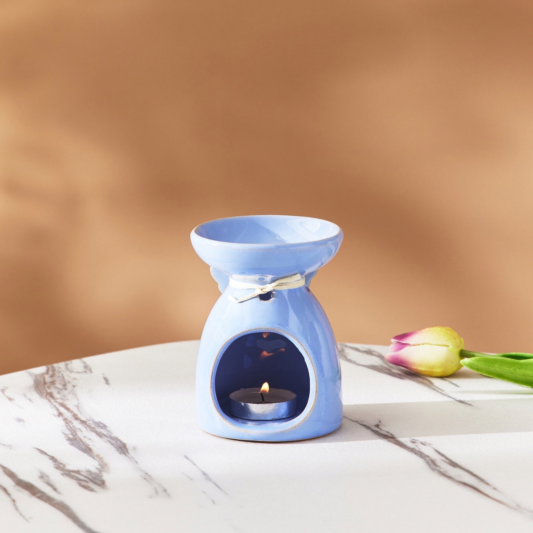 مبخرة زيوت سيراميك بزيّنة فراشة من زيتا - 9x9x12 سم-hbxbedroom-homefragrance-oilburners-image-2