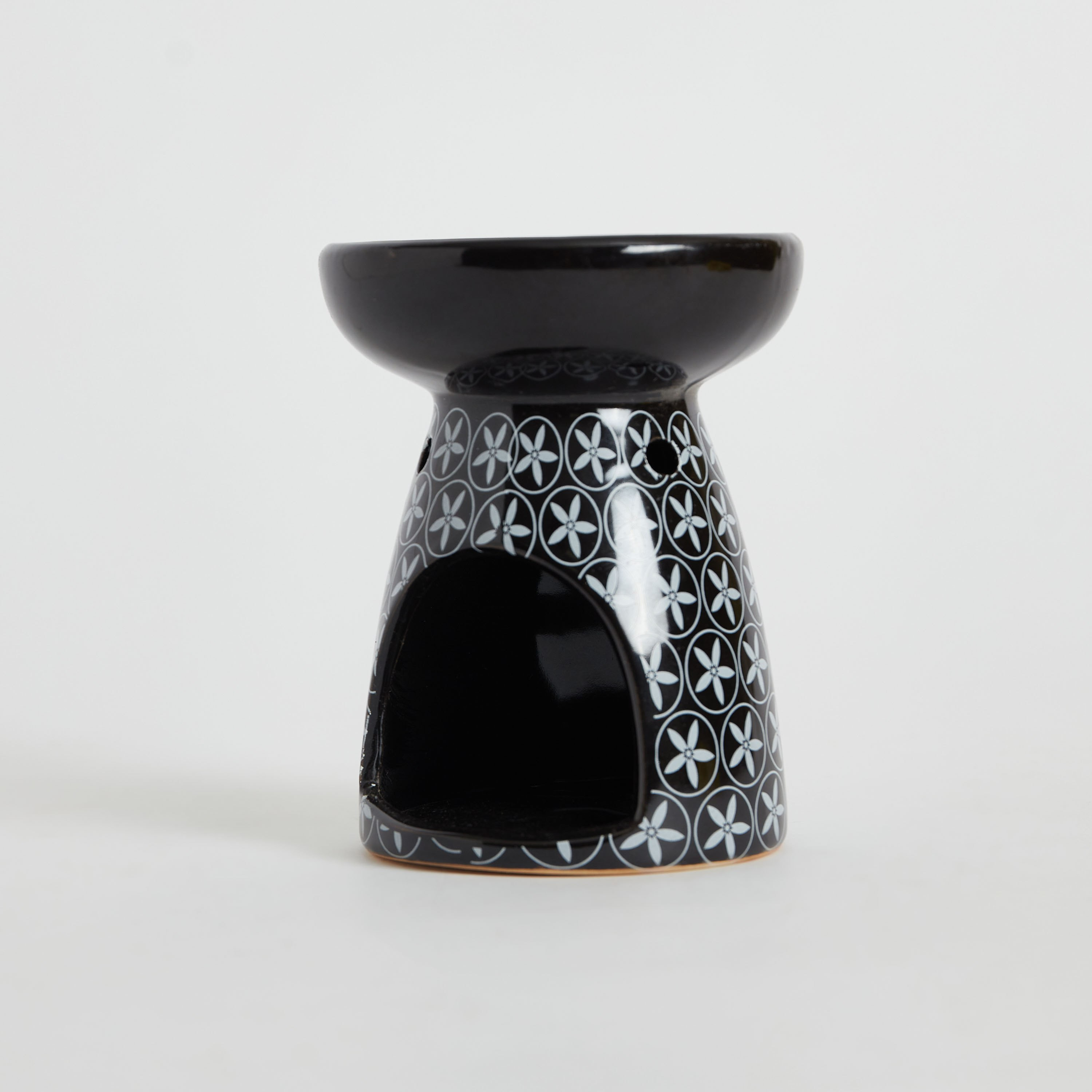 مبخرة زيوت سيراميك بزيّنة نجمة من زيتا - 10x10x12 سم-hbxbedroom-homefragrance-oilburners-image-7