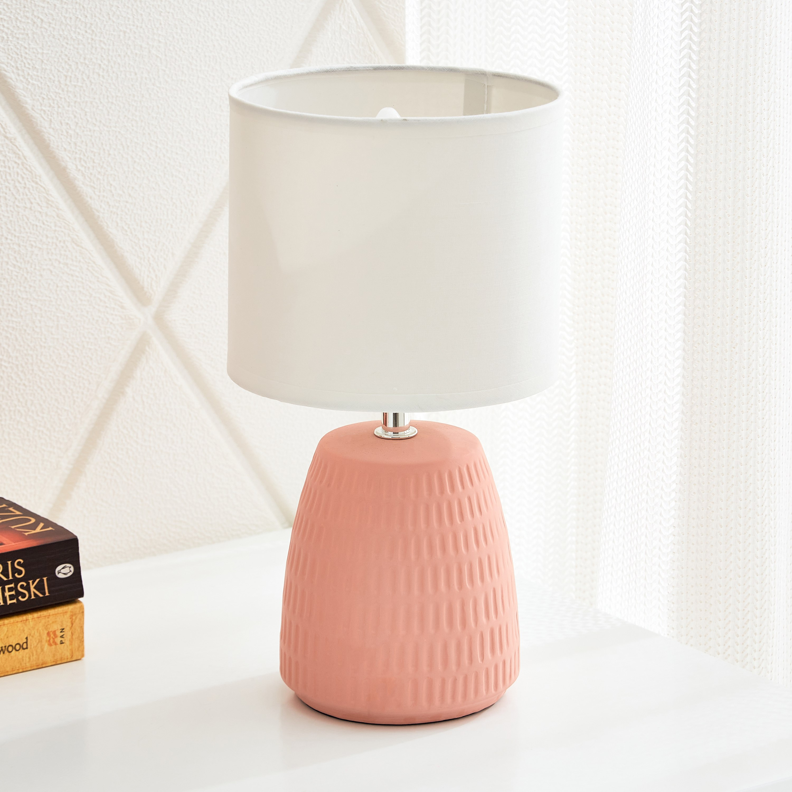 مصباح طاولة سيراميك بقاعدة بارزة الملمس 15x15x30 سم - كوو-hbxlivingroom-lighting-tablelamps-image-1