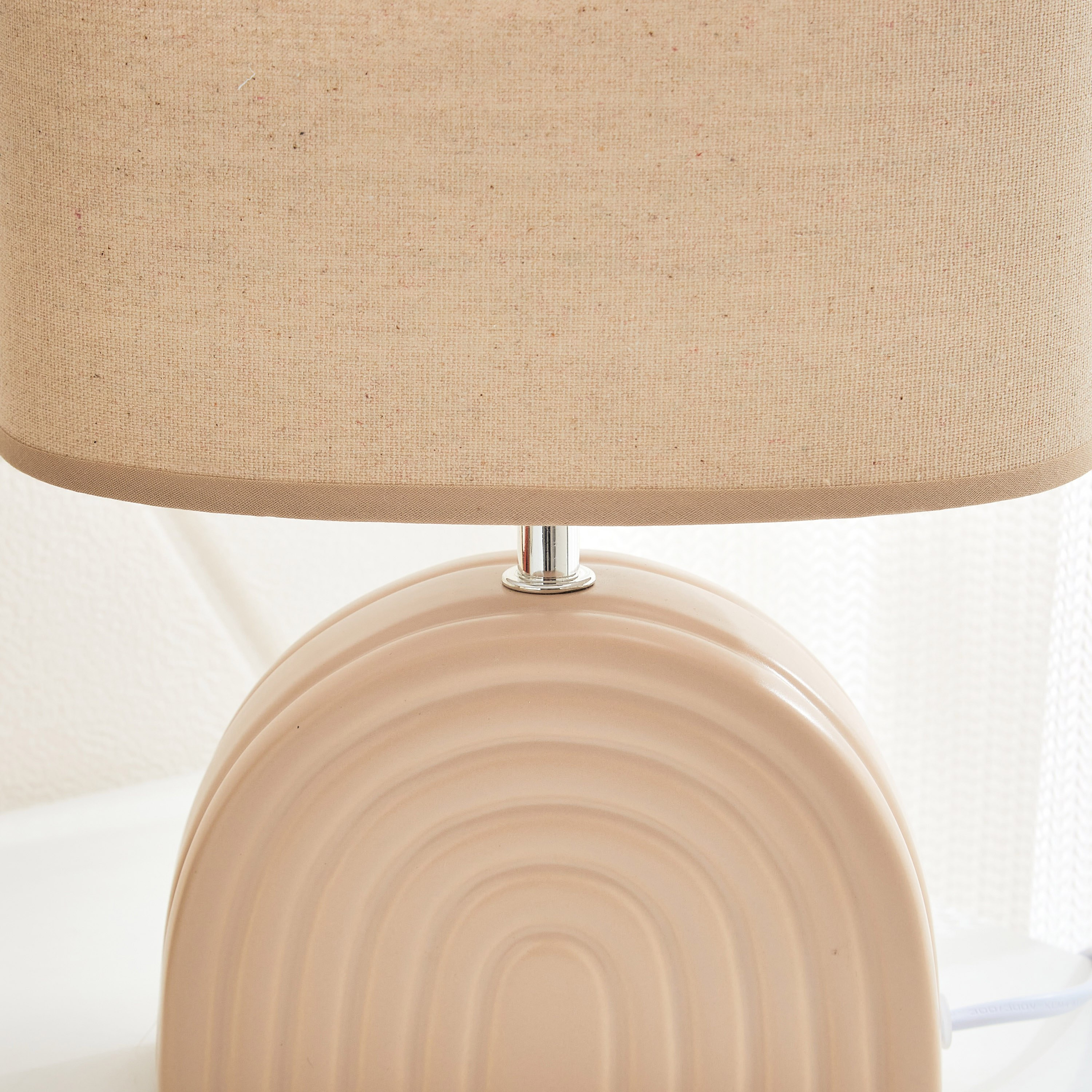 مصباح طاولة بقاعدة سيراميك بتصميم قوس قزح من كوو - 23x7x32 سم-hbxlivingroom-lighting-tablelamps-image-3