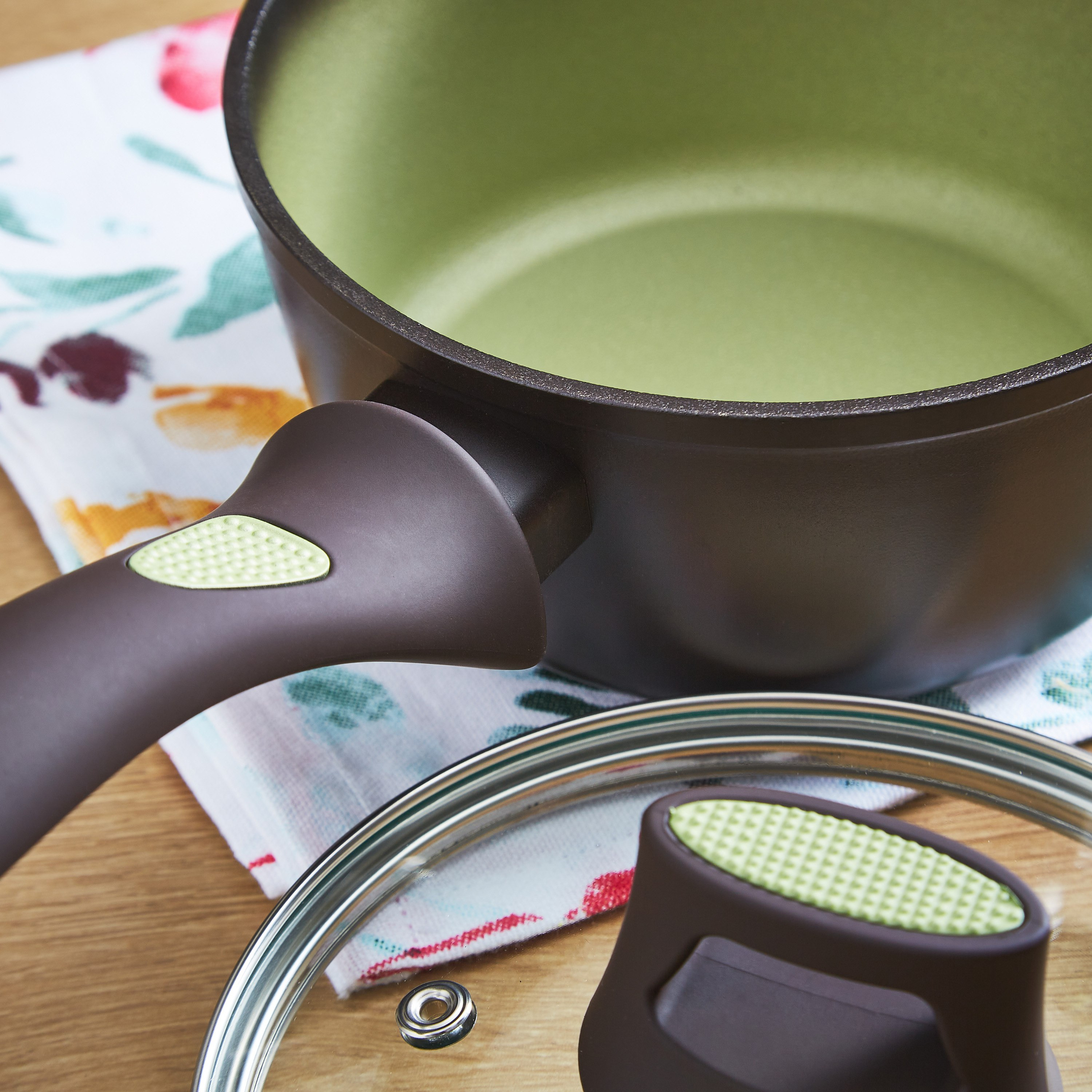 قدر صلصة بمقبض ناعم أفوكادو من فيست - 16 سم-hbxkitchen-kitchenware-foodpreparation-image-4