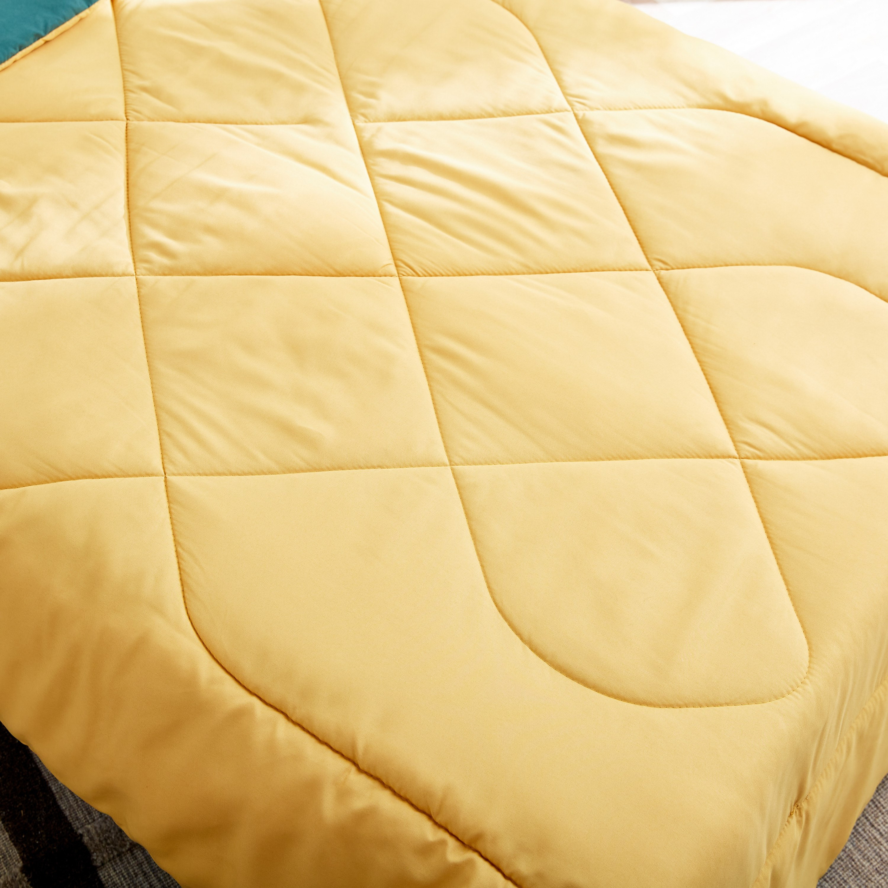 طقم لحاف ألياف دقيقة فردي يستخدم على الوجهين قطعتين من ديربي - 135x220 سم-hbxkidsandyouth-beddingandfurnishings-comfortersets-image-4
