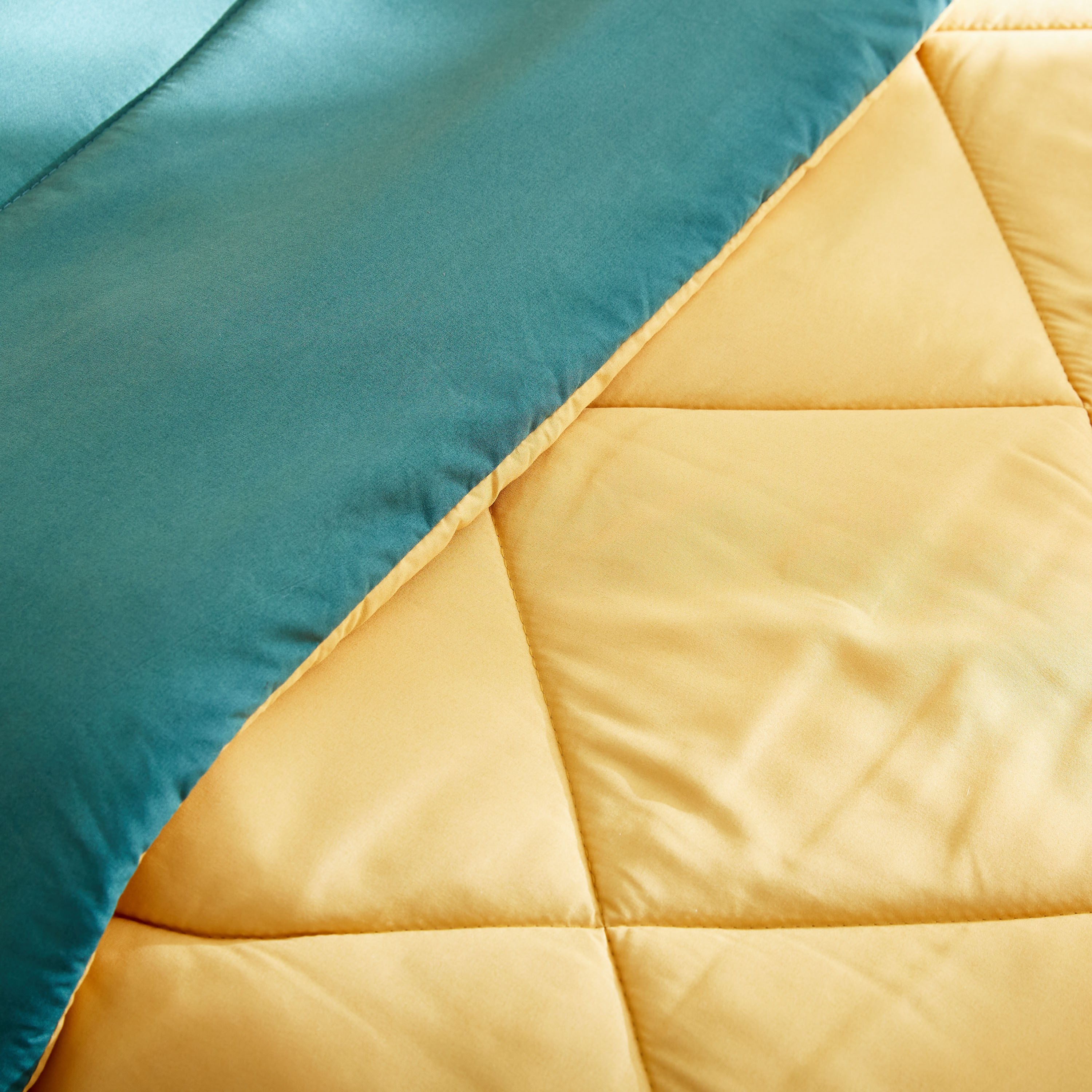 طقم لحاف ألياف دقيقة فردي يستخدم على الوجهين قطعتين من ديربي - 135x220 سم-hbxkidsandyouth-beddingandfurnishings-comfortersets-image-5