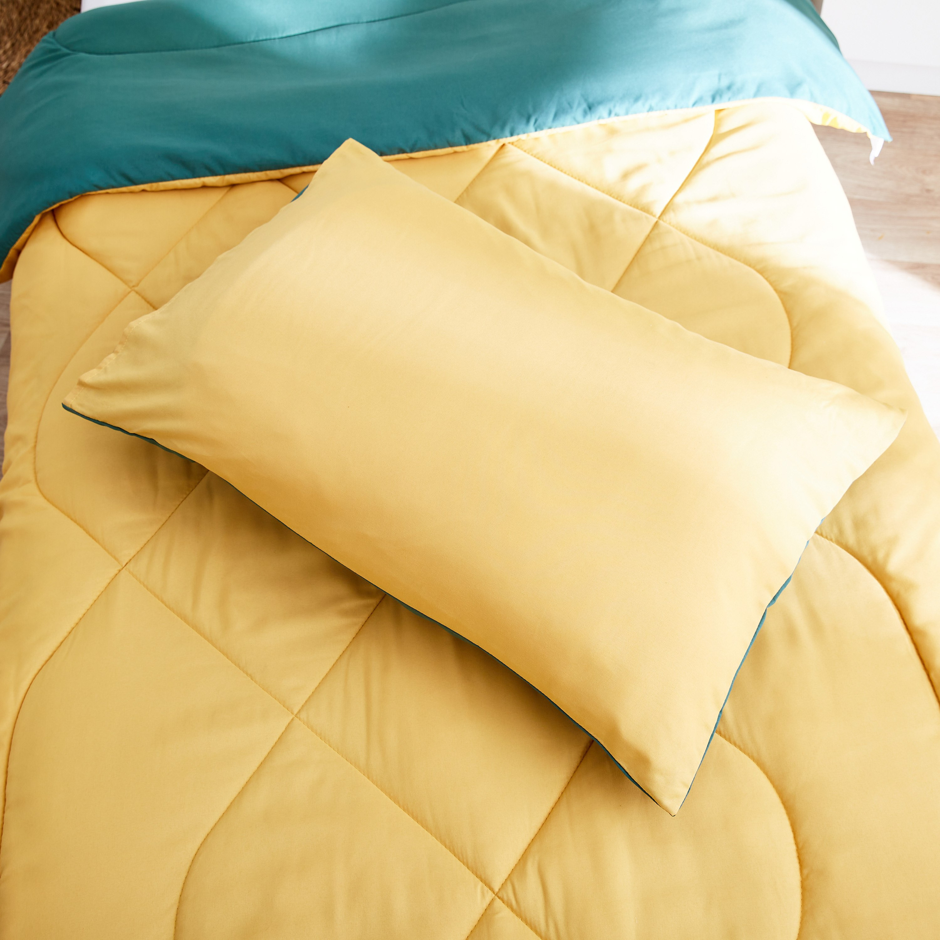 طقم لحاف ألياف دقيقة فردي يستخدم على الوجهين قطعتين من ديربي - 135x220 سم-hbxkidsandyouth-beddingandfurnishings-comfortersets-image-6