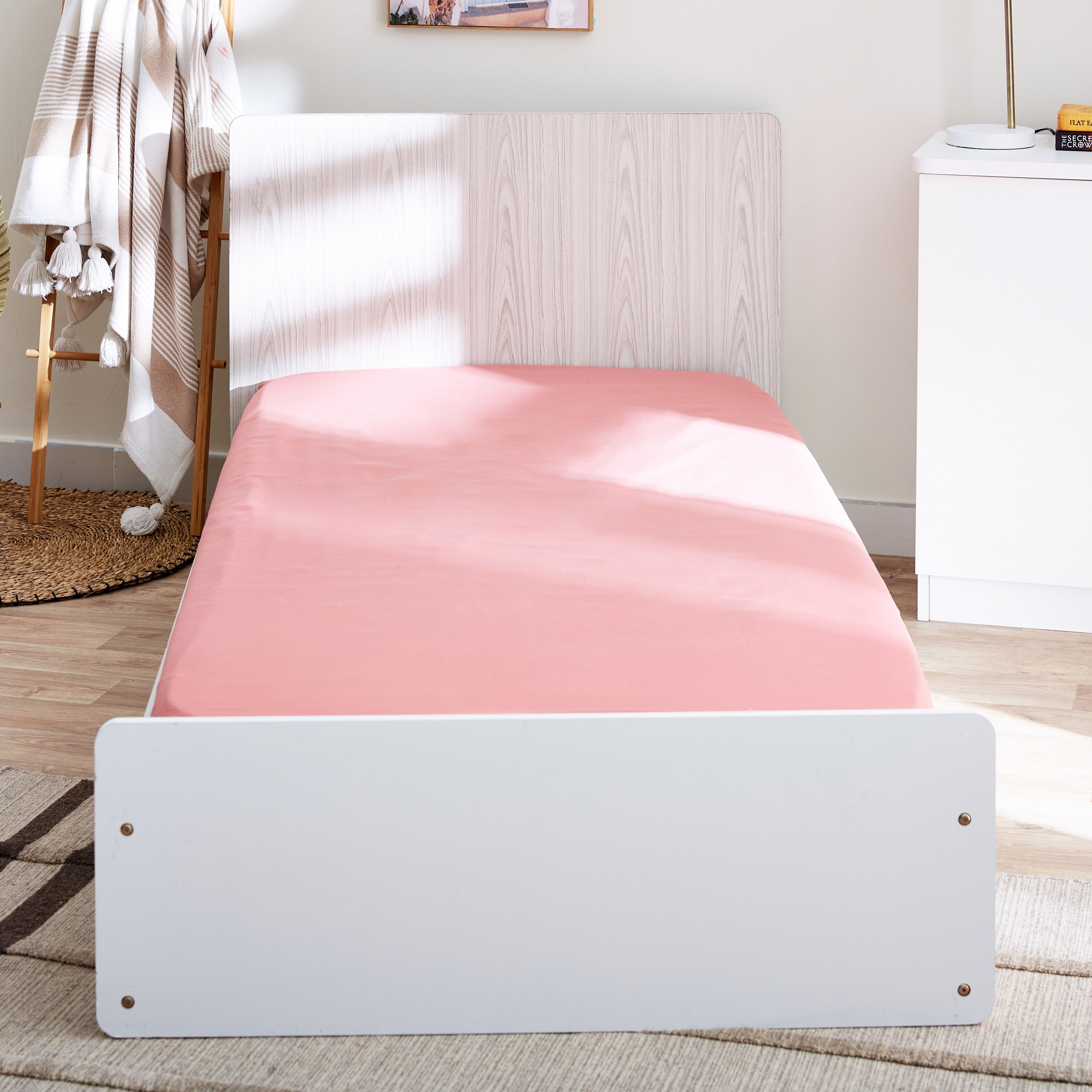 شرشف مطاطي فردي سادة ألياف دقيقة من ديربي - 90x190+20 سم-hbxhomeware-hbxbedroom-image-3