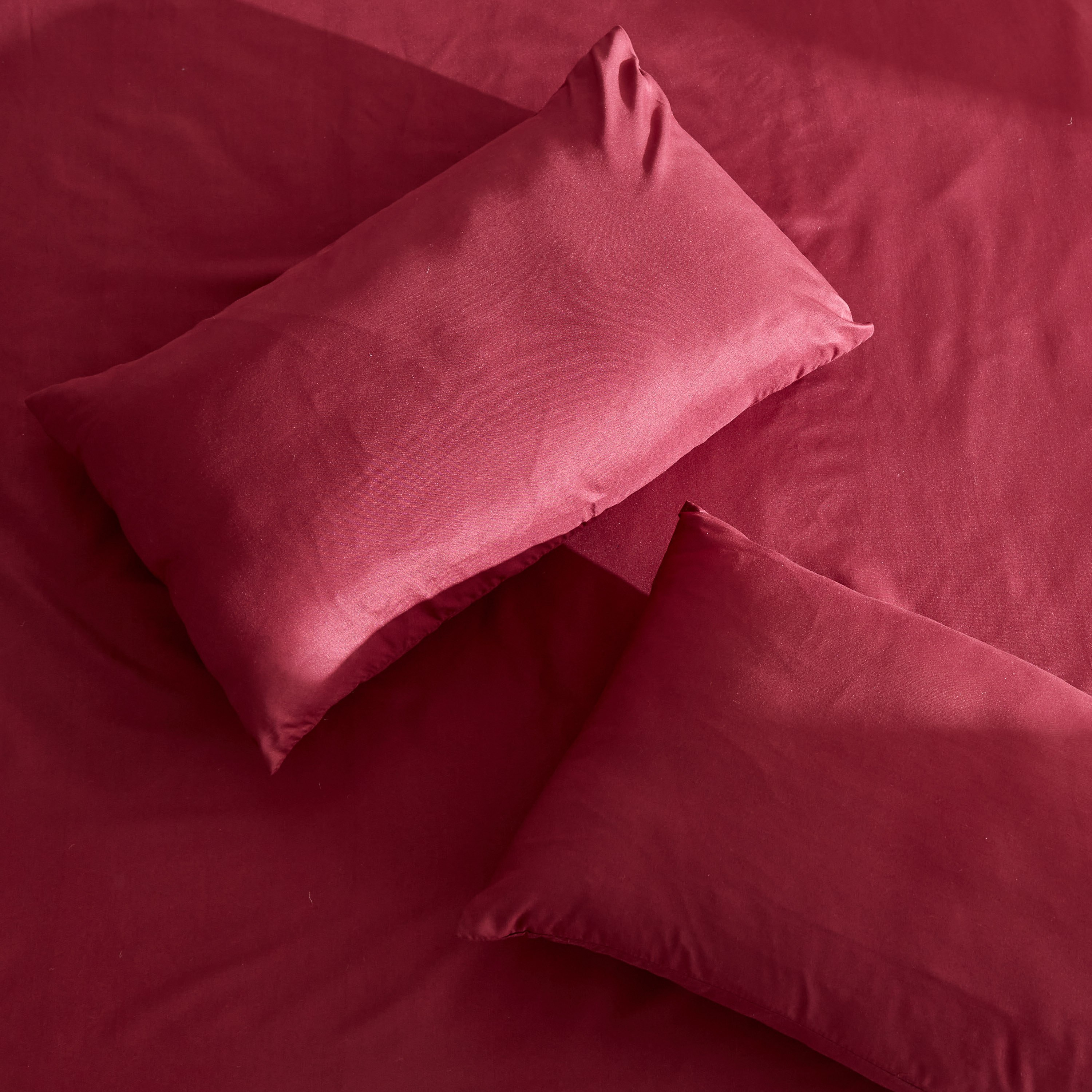 Derby 2-Piece Solid Microfibre Pillowcase Set - 45x70 cm-hbxhomeware-hbxbedroom-image-3