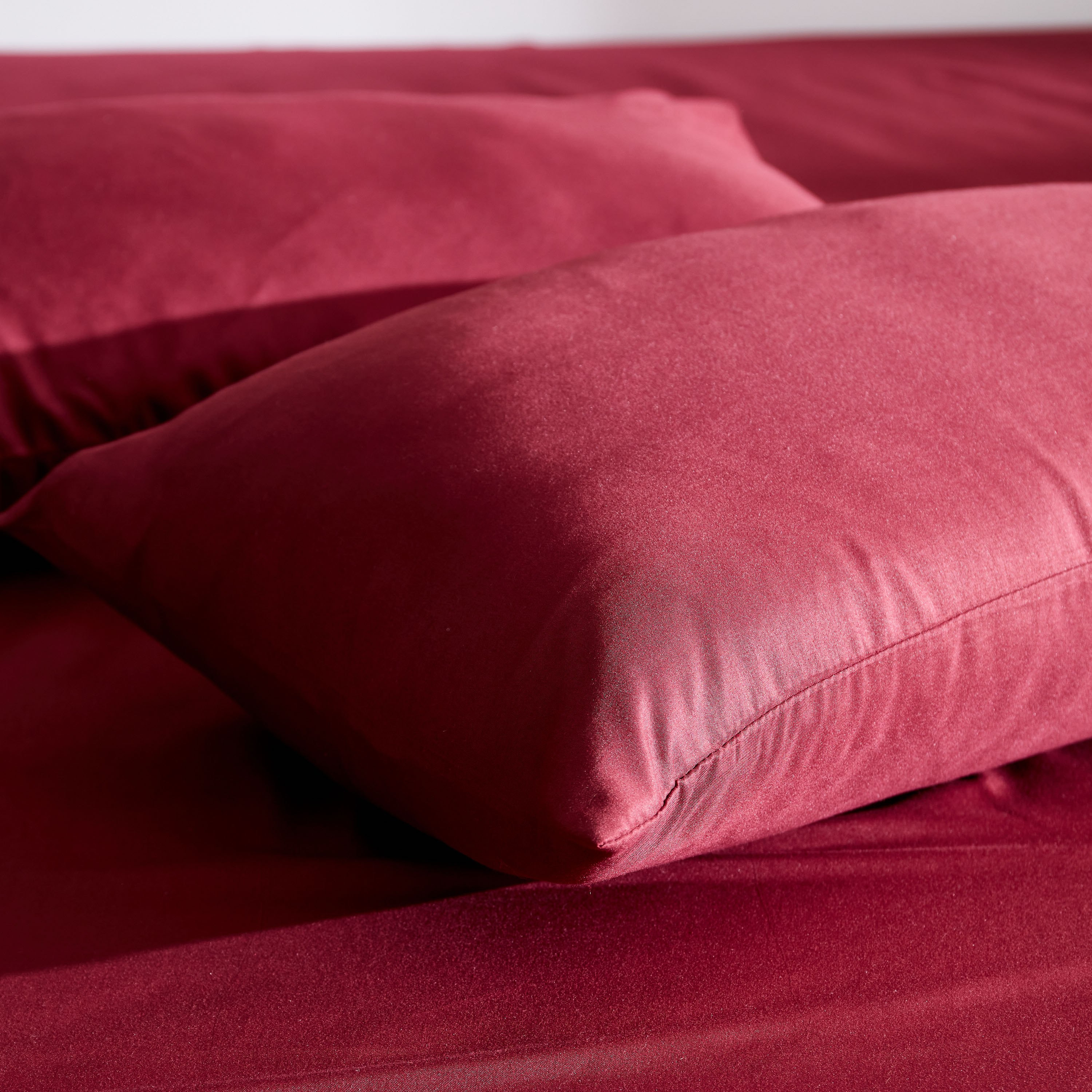 Derby 2-Piece Solid Microfibre Pillowcase Set - 45x70 cm-hbxhomeware-hbxbedroom-image-4