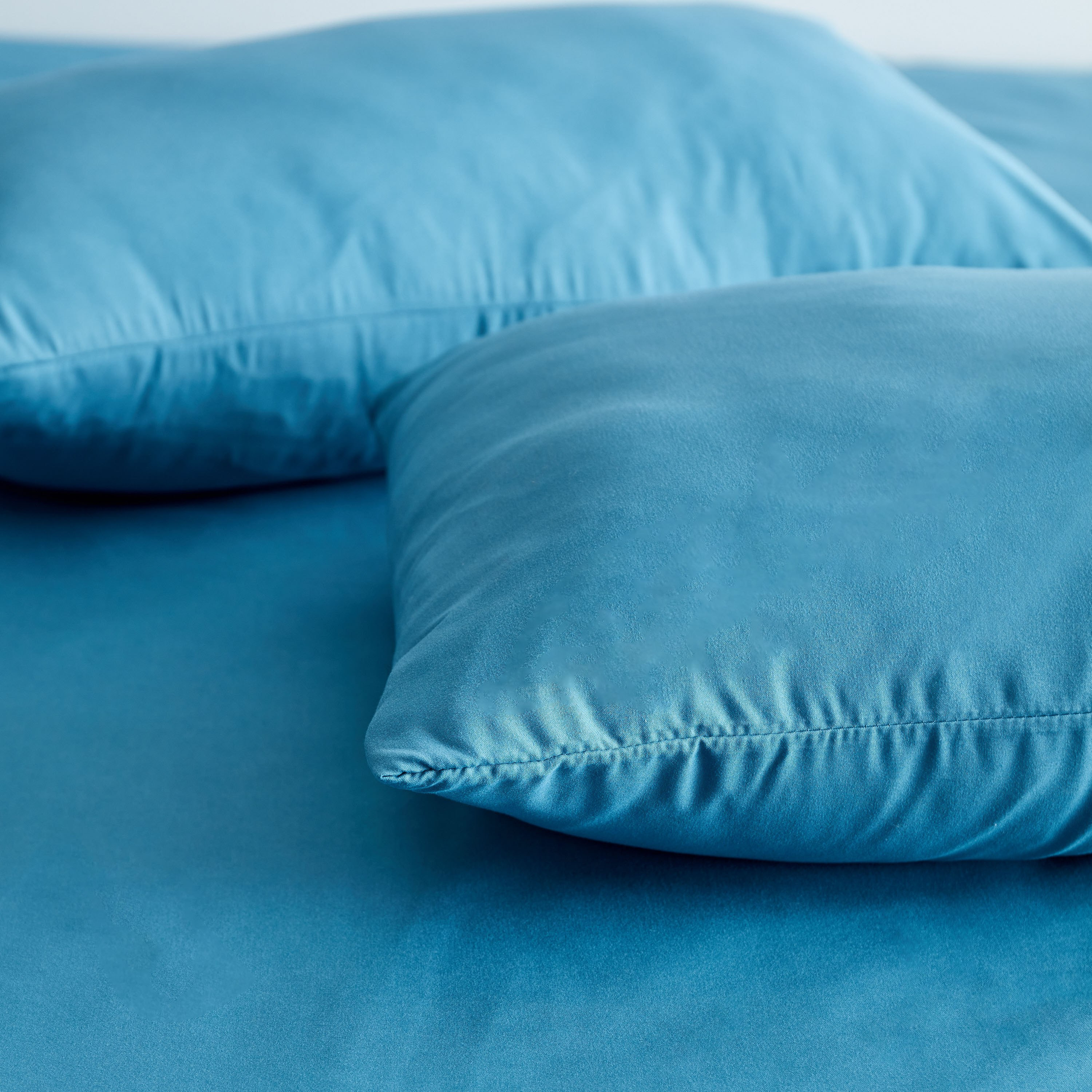 طقم غطاء وسادة ألياف دقيقة سادة من ديربي - 45x75 سم-hbxhomeware-hbxbedroom-image-4