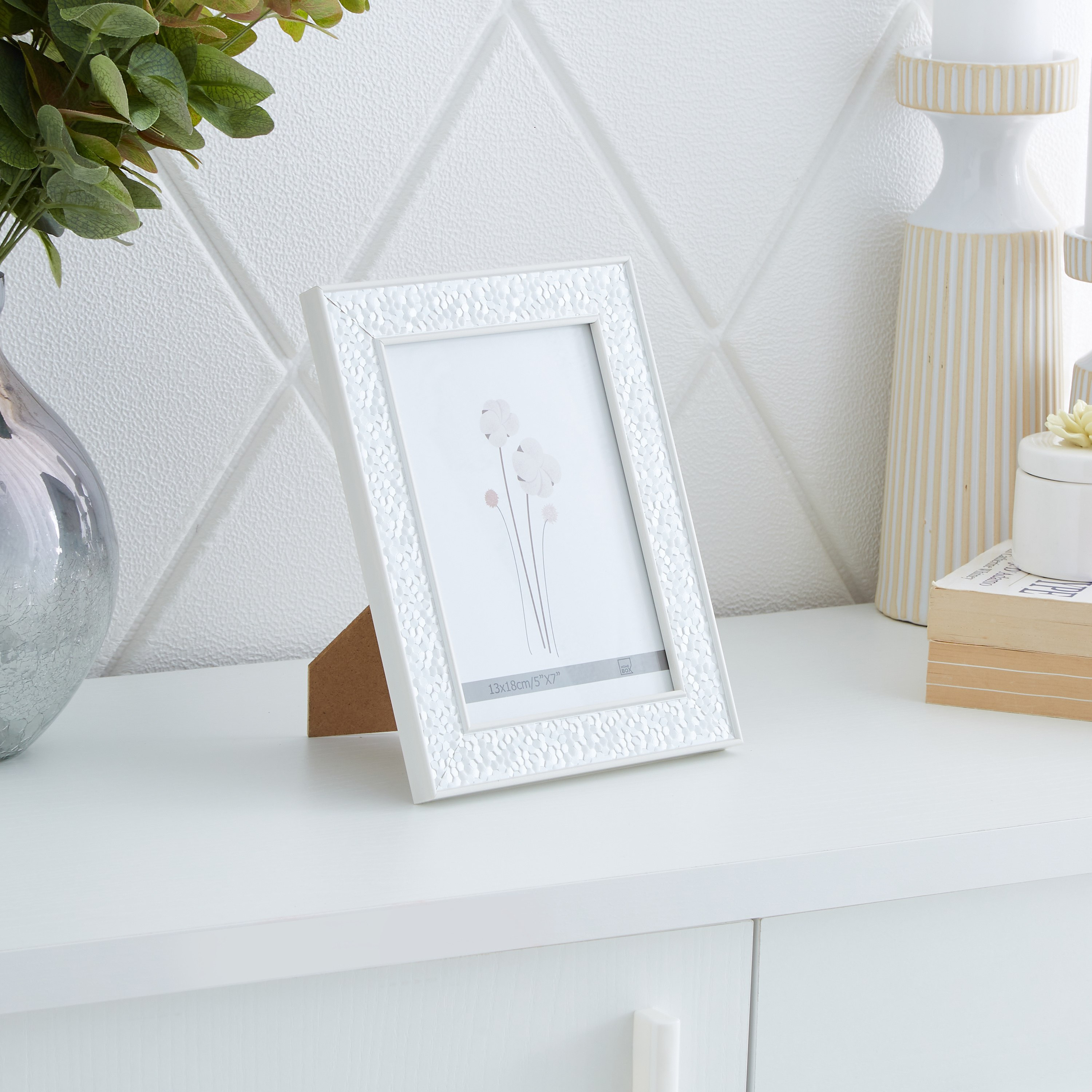 برواز صور من ليا - 18x2x23 سم-hbxbedroom-decorandaccessories-photoframes-image-1