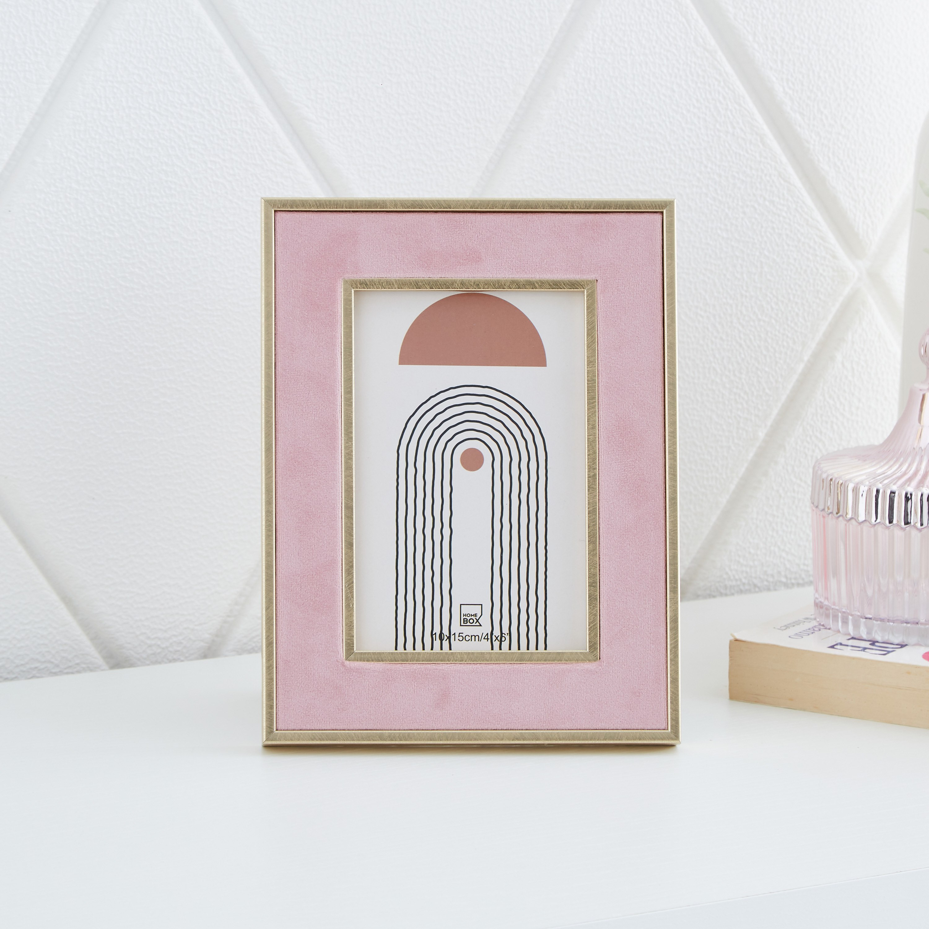 Lia Velvet Photo Frame - 17x2x22 cm-hbxbedroom-decorandaccessories-photoframes-image-1