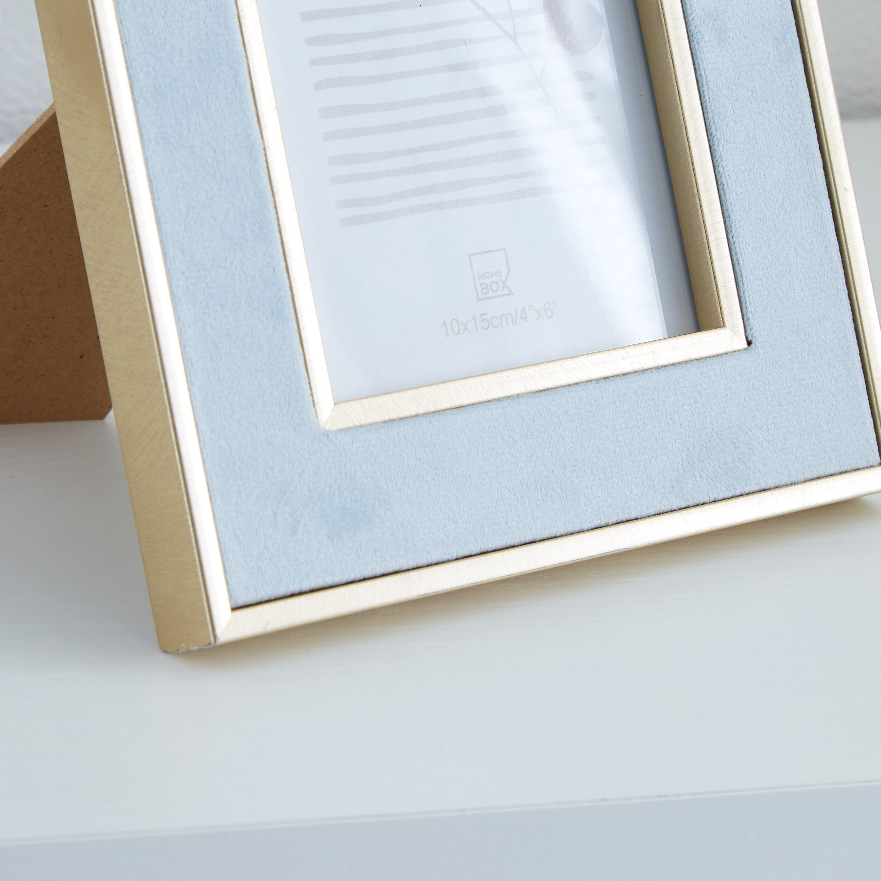 برواز صور مخملي من ليا - 17x2x22  سم-hbxbedroom-decorandaccessories-photoframes-image-3