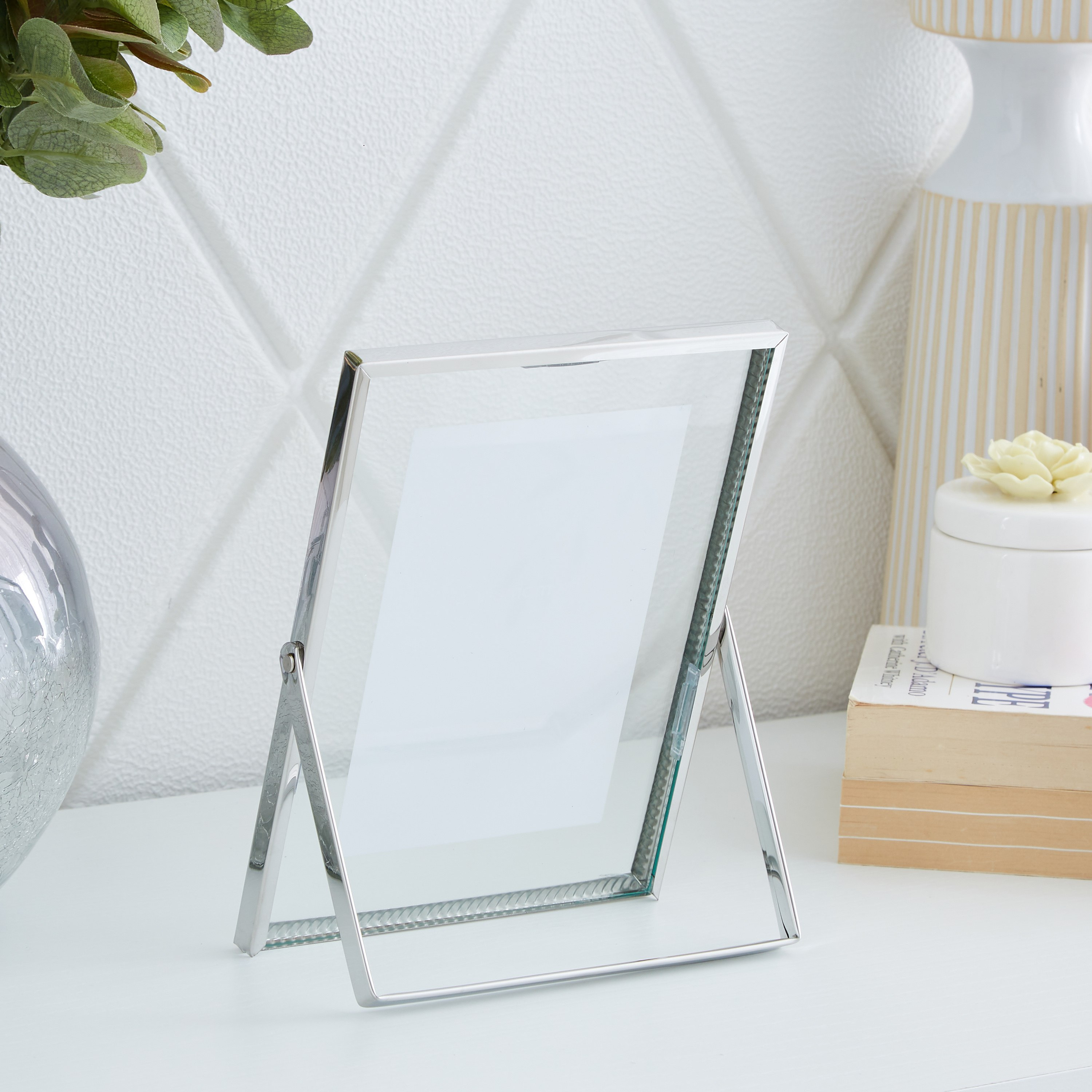 برواز صور ستانليس ستيل من ليا - 16x1x21 سم-hbxbedroom-decorandaccessories-photoframes-image-2