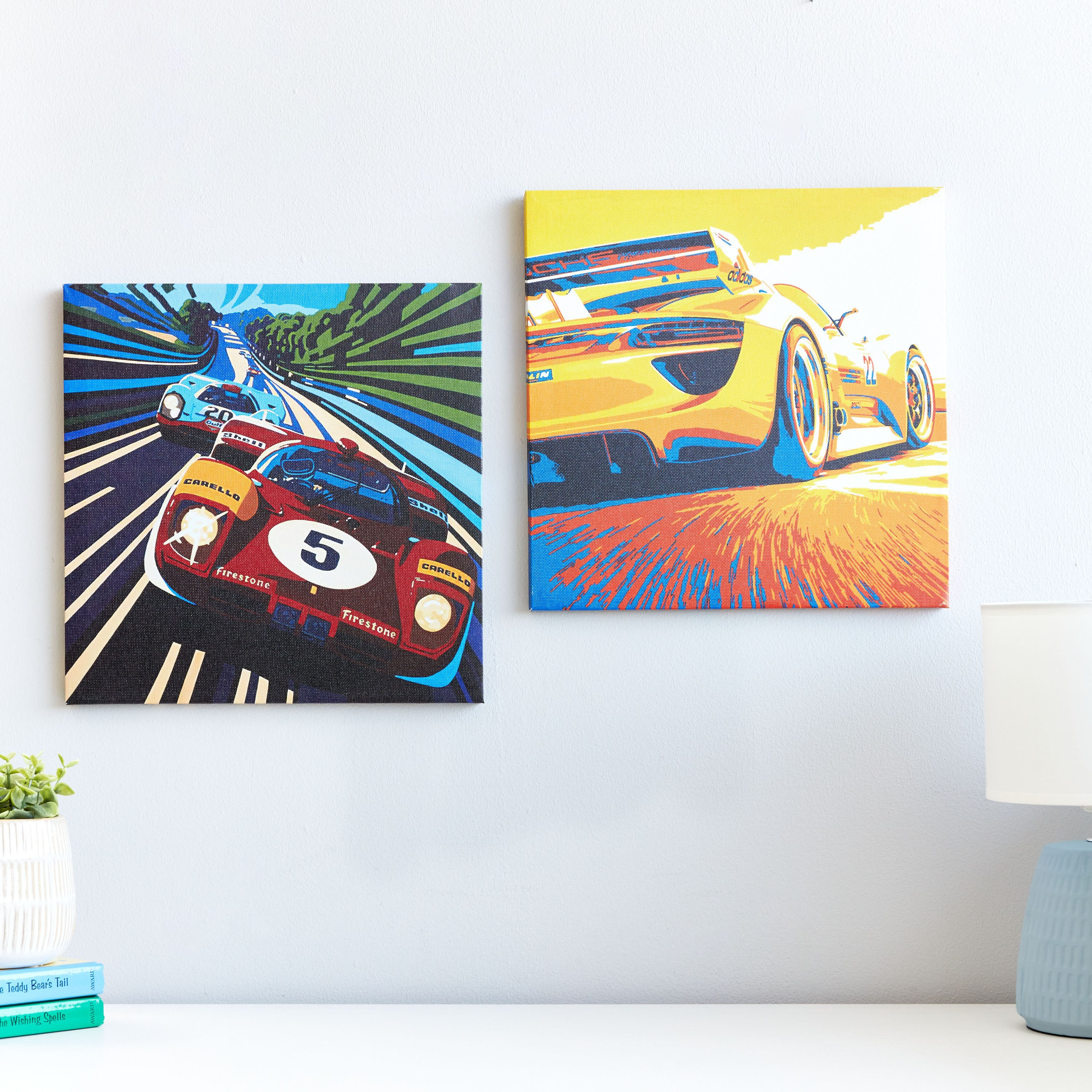طقم لوحات كانفاس قطعتين بطبعات سيّارات سباق من آرتيستري - 30x30x1.8 سم-hbxhomeware-hbxkidsandyouth-image-1