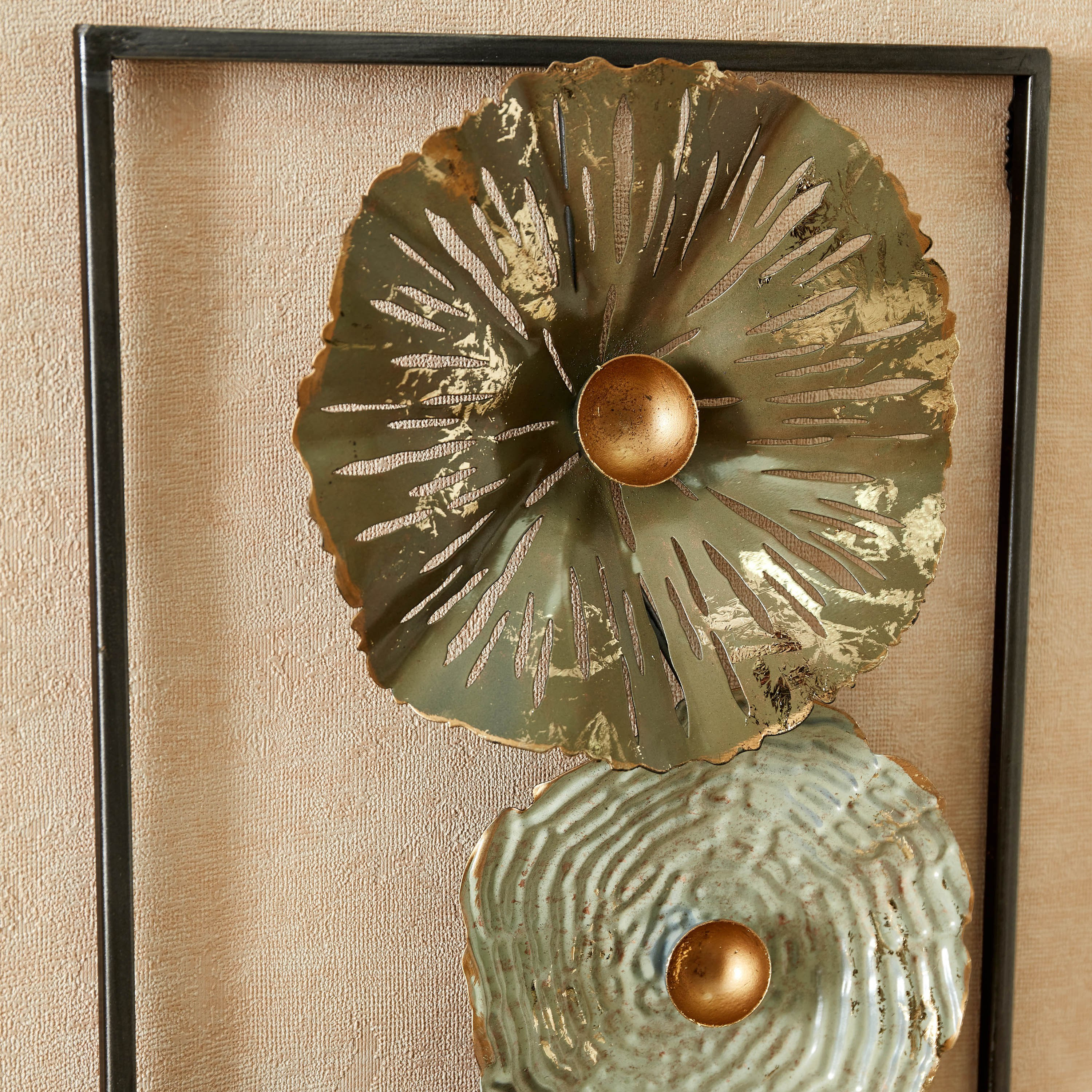 زينة حائط على شكل ورود معدنية في إطار مستطيلي- 29x6x74 سم-hbxdiningroom-walldecor-wallart-image-3