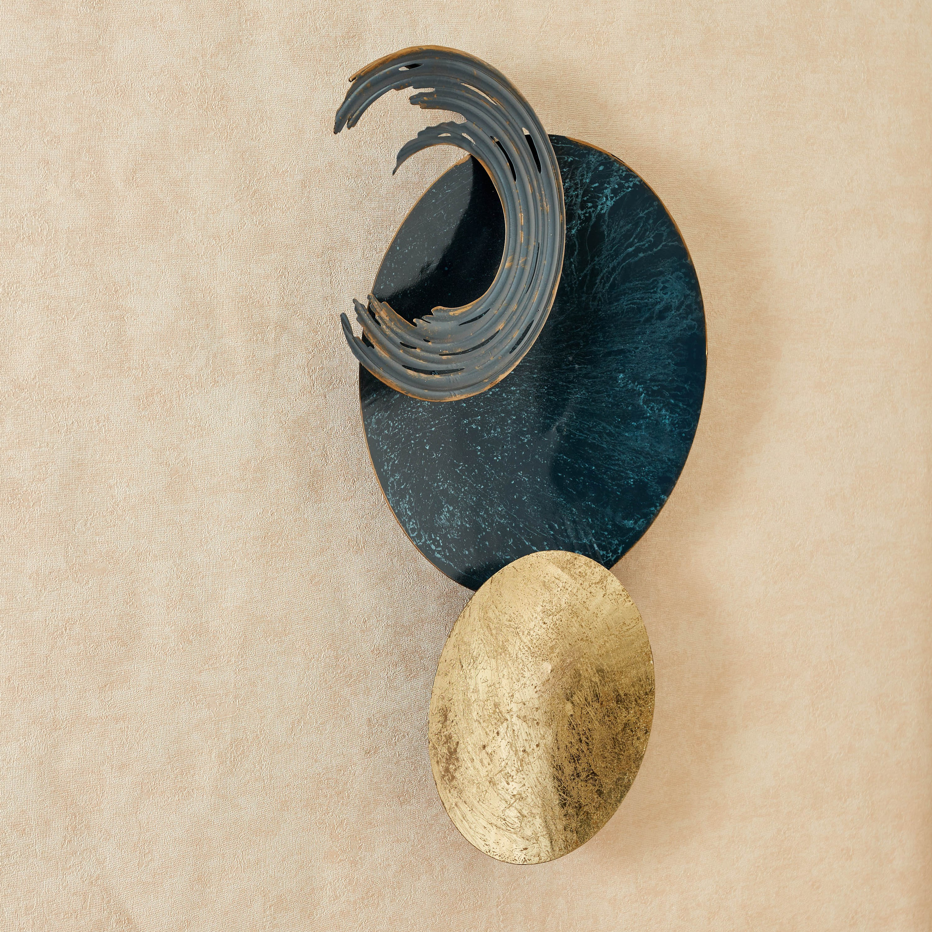 زينة حائط بارزة الملمس معدن من إيريس - 39x5x61 سم-hbxdiningroom-walldecor-wallart-image-3