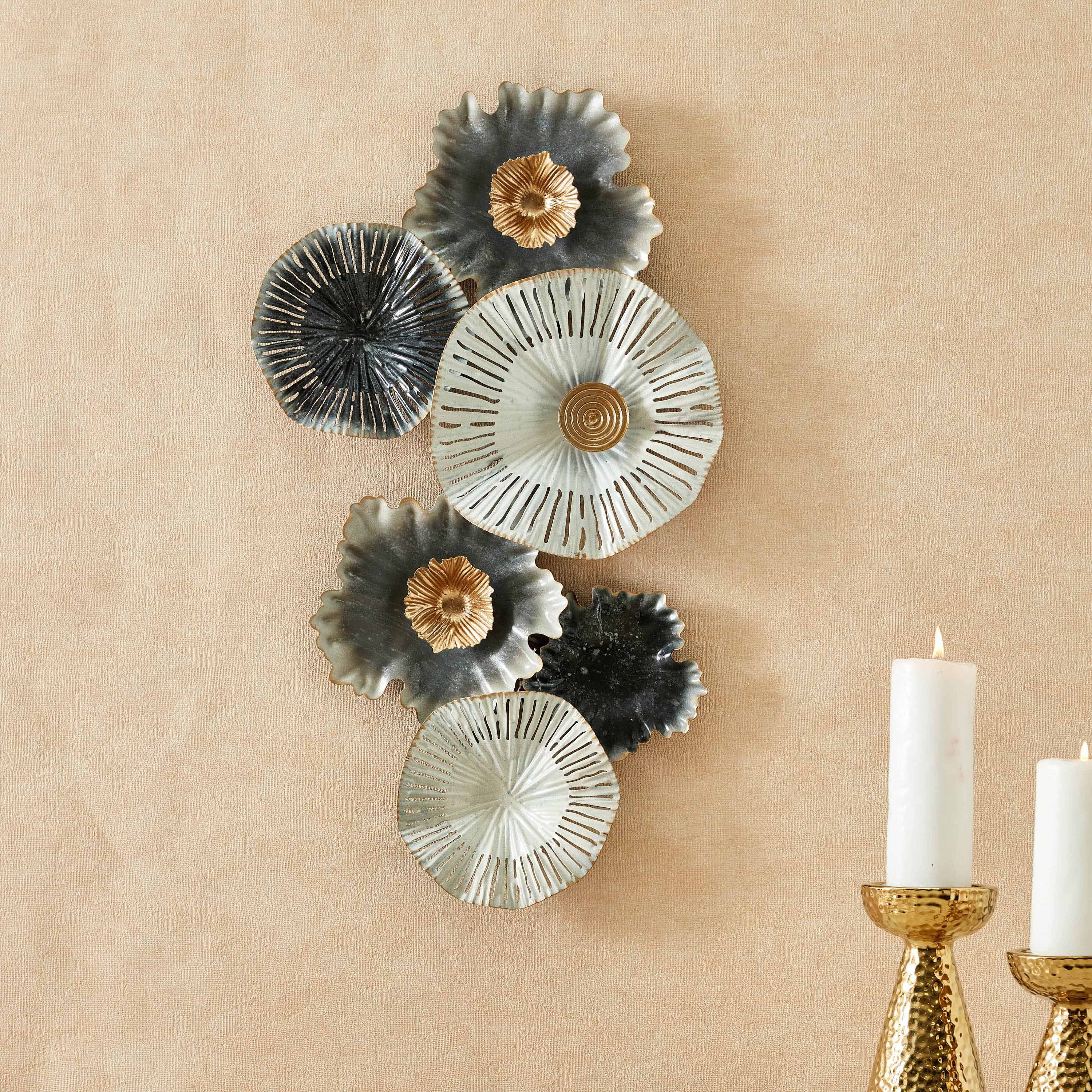Iris Metal Flowers on Circle Wall Art - 38x4x67 cm-hbxdiningroom-walldecor-wallart-image-1