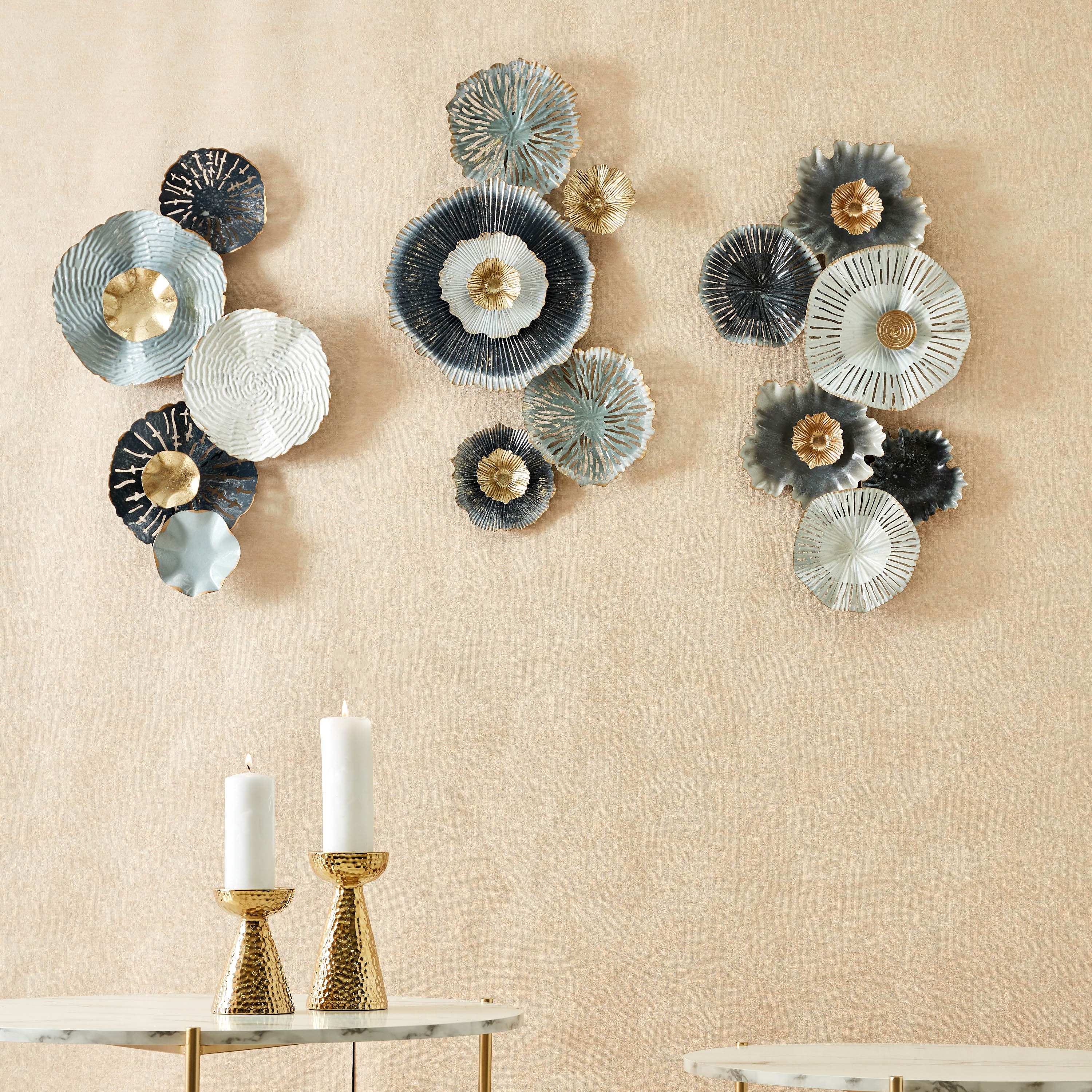 Iris Metal Flowers on Circle Wall Art - 38x4x67 cm-hbxdiningroom-walldecor-wallart-image-5