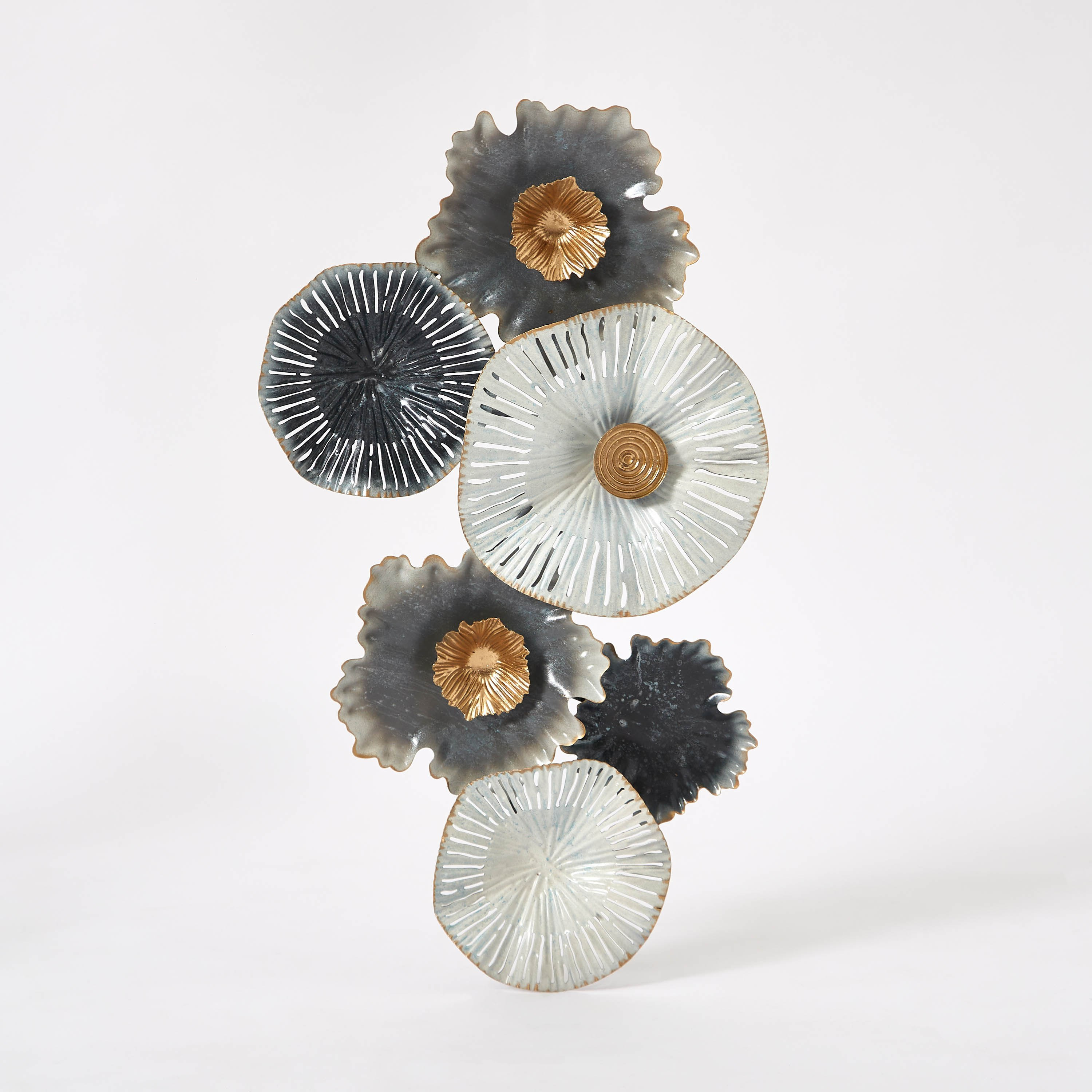 Iris Metal Flowers on Circle Wall Art - 38x4x67 cm-hbxdiningroom-walldecor-wallart-image-6