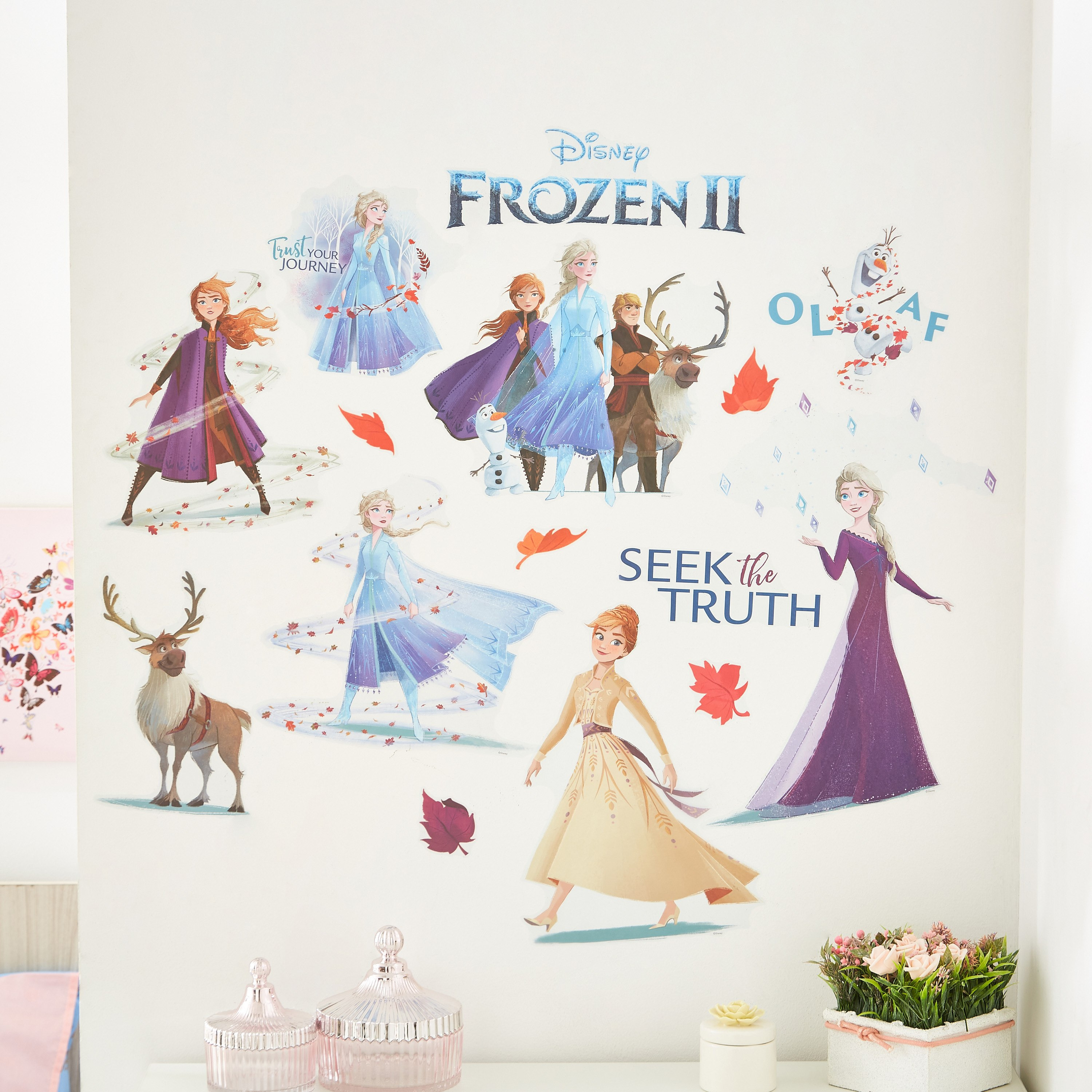 ملصق حائط قابل لإعادة الاستخدام بتصميم فروزن 2 - 60x100 سم-hbxhomeware-hbxkidsandyouth-image-1