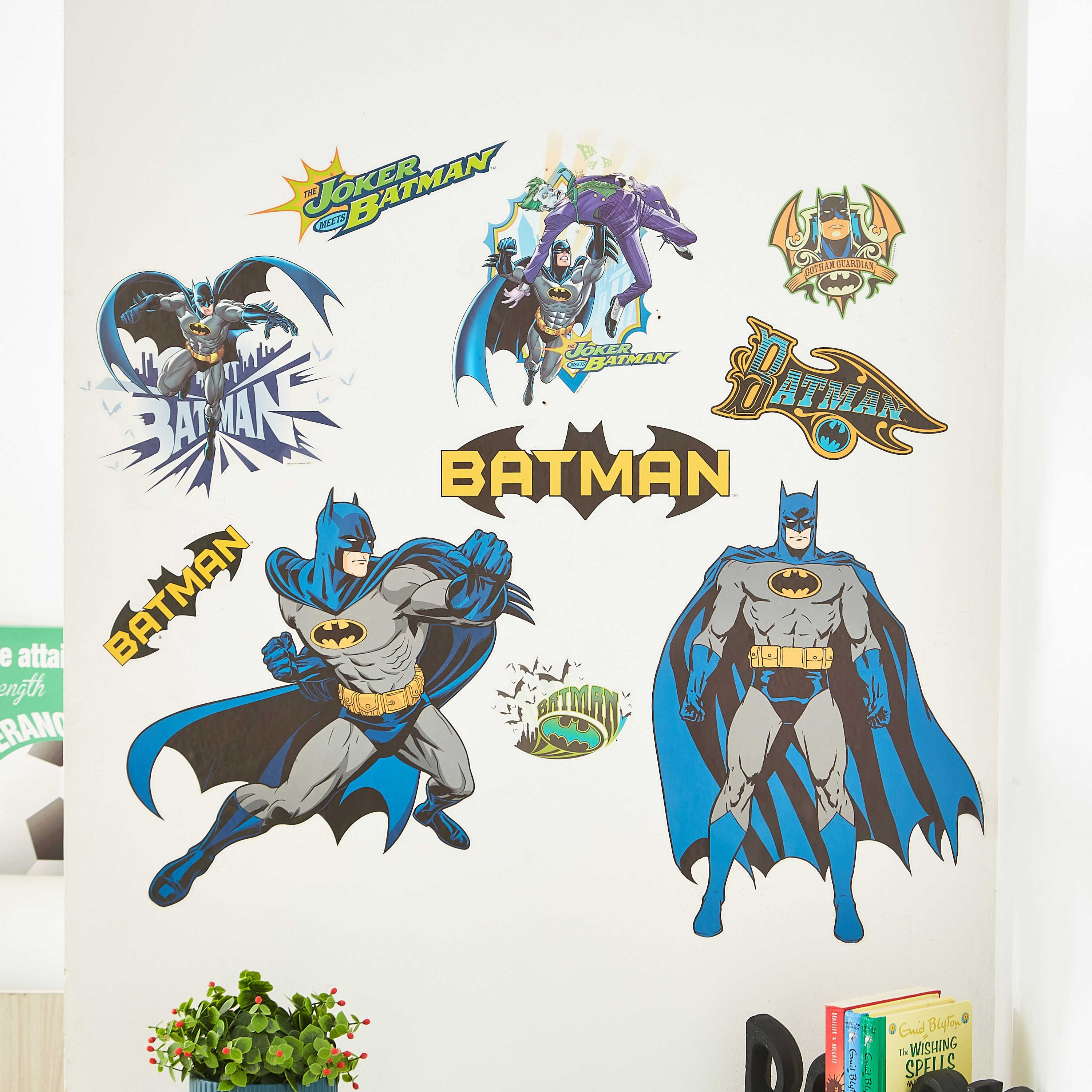 ملصق حائط بتصميم باتمان قابل لإعادة الاستخدام - 60x100 سم-hbxhomeware-hbxkidsandyouth-image-1