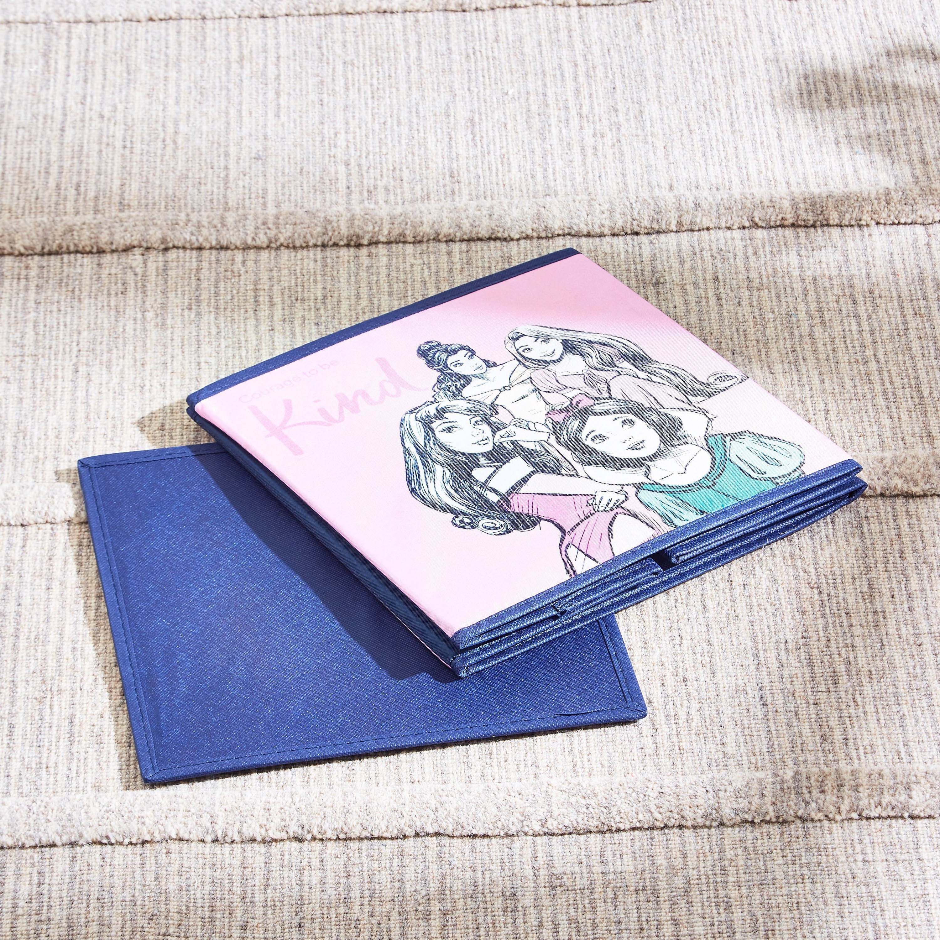 صندوق تخزين قابل للطي بطبعات من برينسيس-hbxhomeware-hbxkidsandyouth-image-4