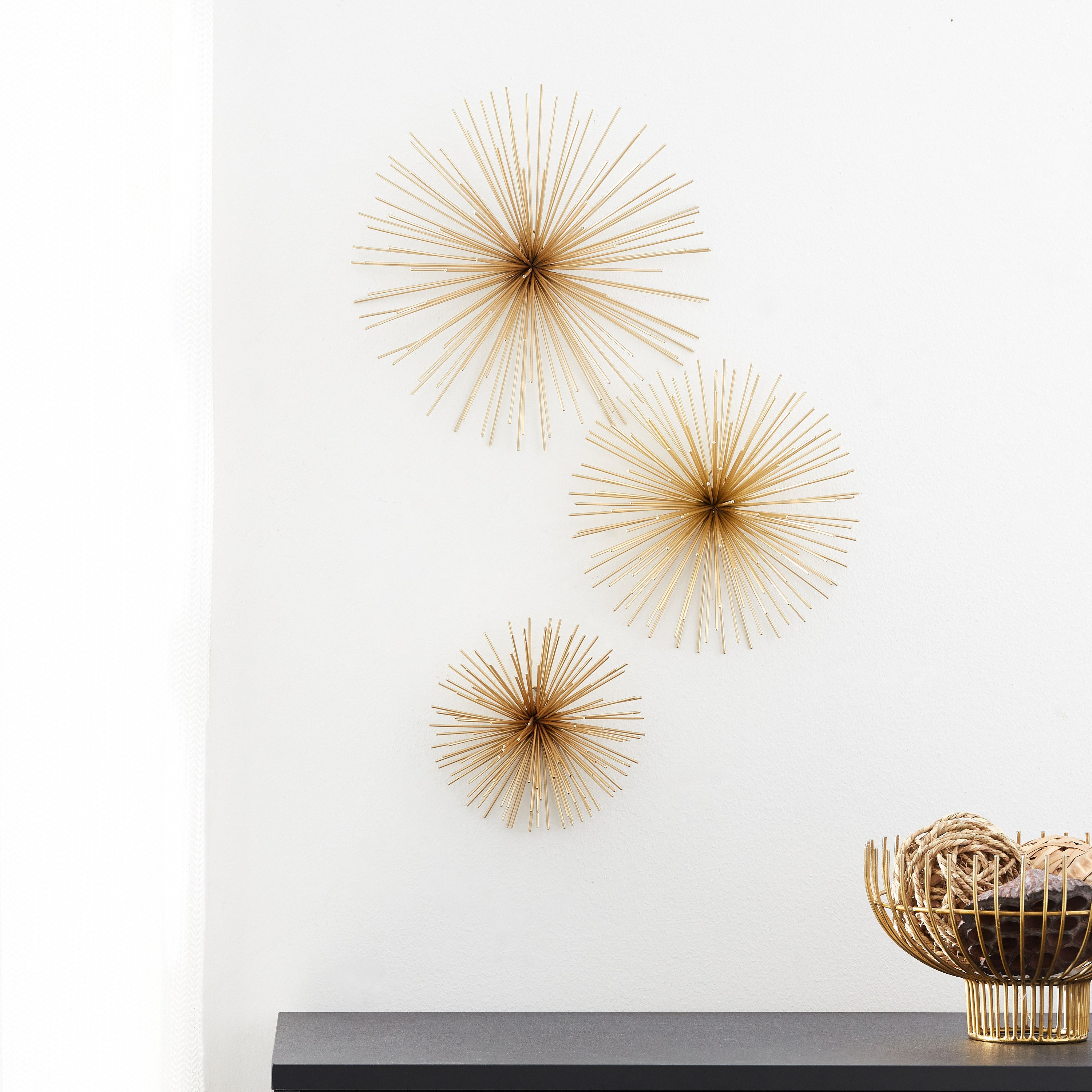 طقم زينة حائط معدنية 3 قطع من إيفرلي-hbxdiningroom-walldecor-wallart-image-1
