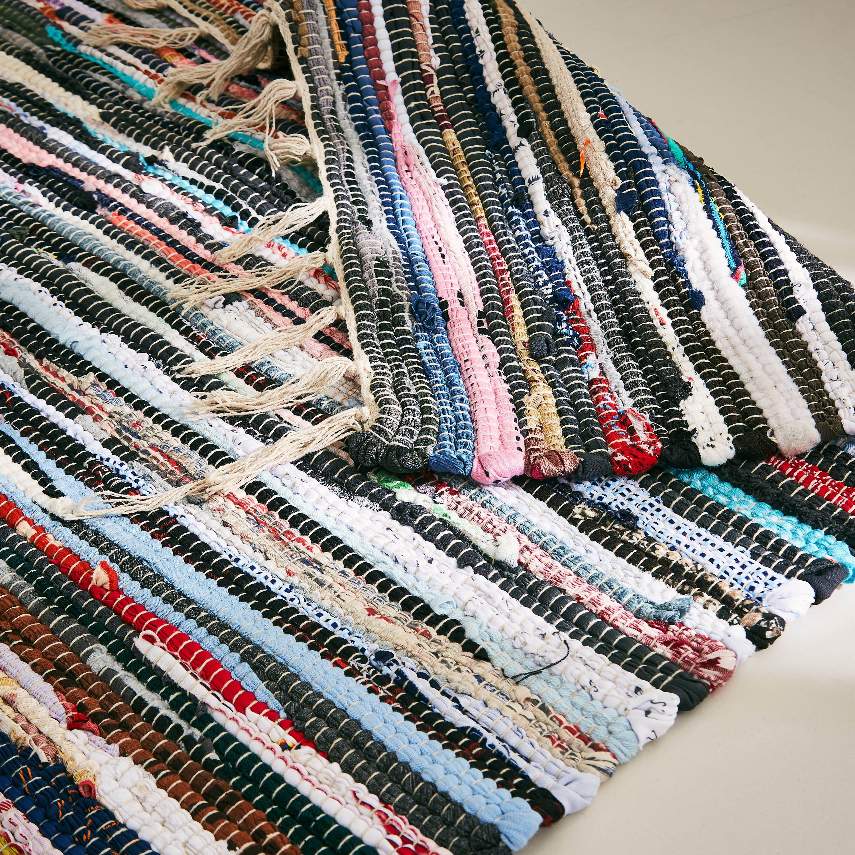 Axis Recycled Cotton Dhurrie - 65x110 cm-hbxdecorandfurnishings-floorcoverings-rugs-image-3