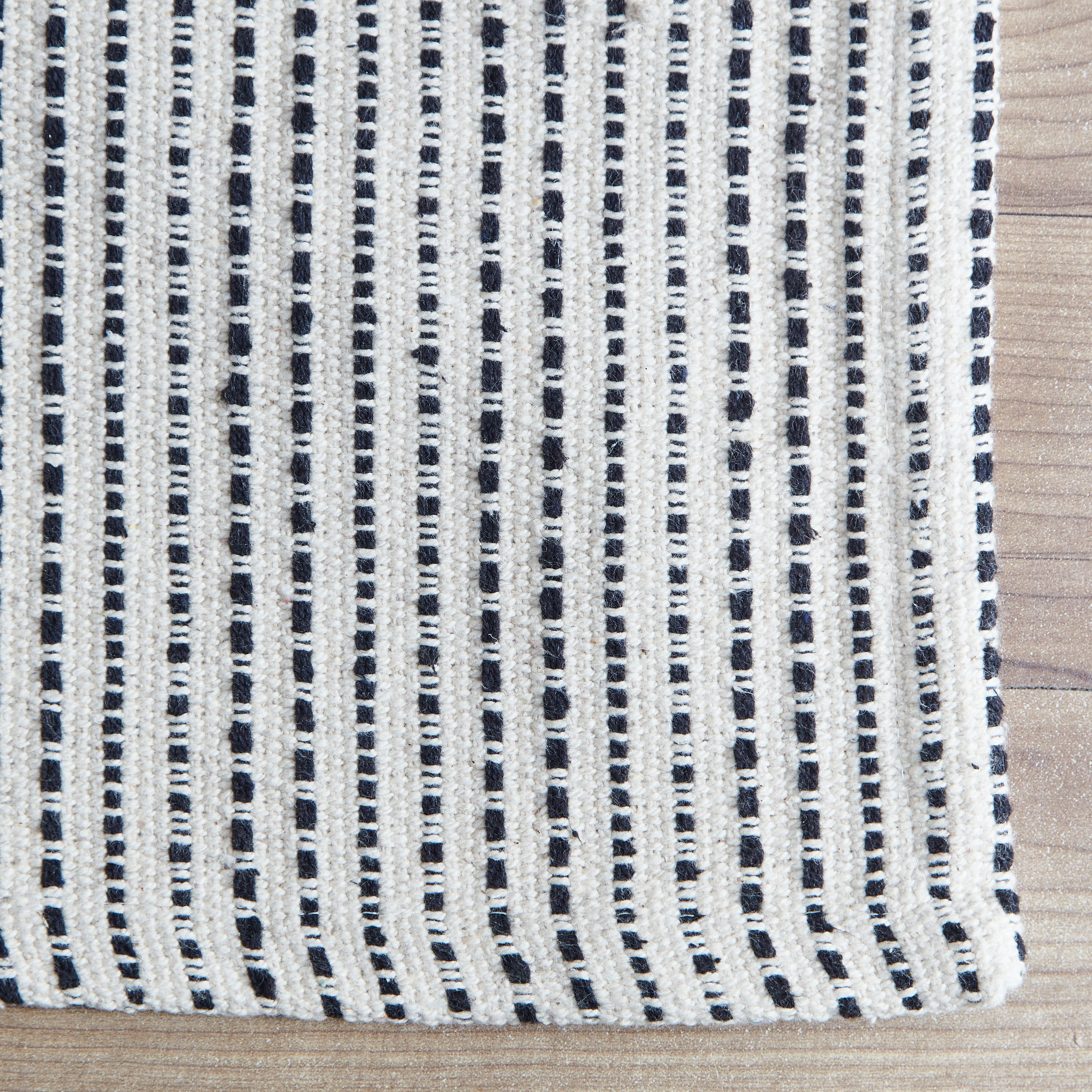 سجادة دوري من القطن المعاد تدويره من آلان- 80x150 سم-hbxdecorandfurnishings-floorcoverings-rugs-image-3
