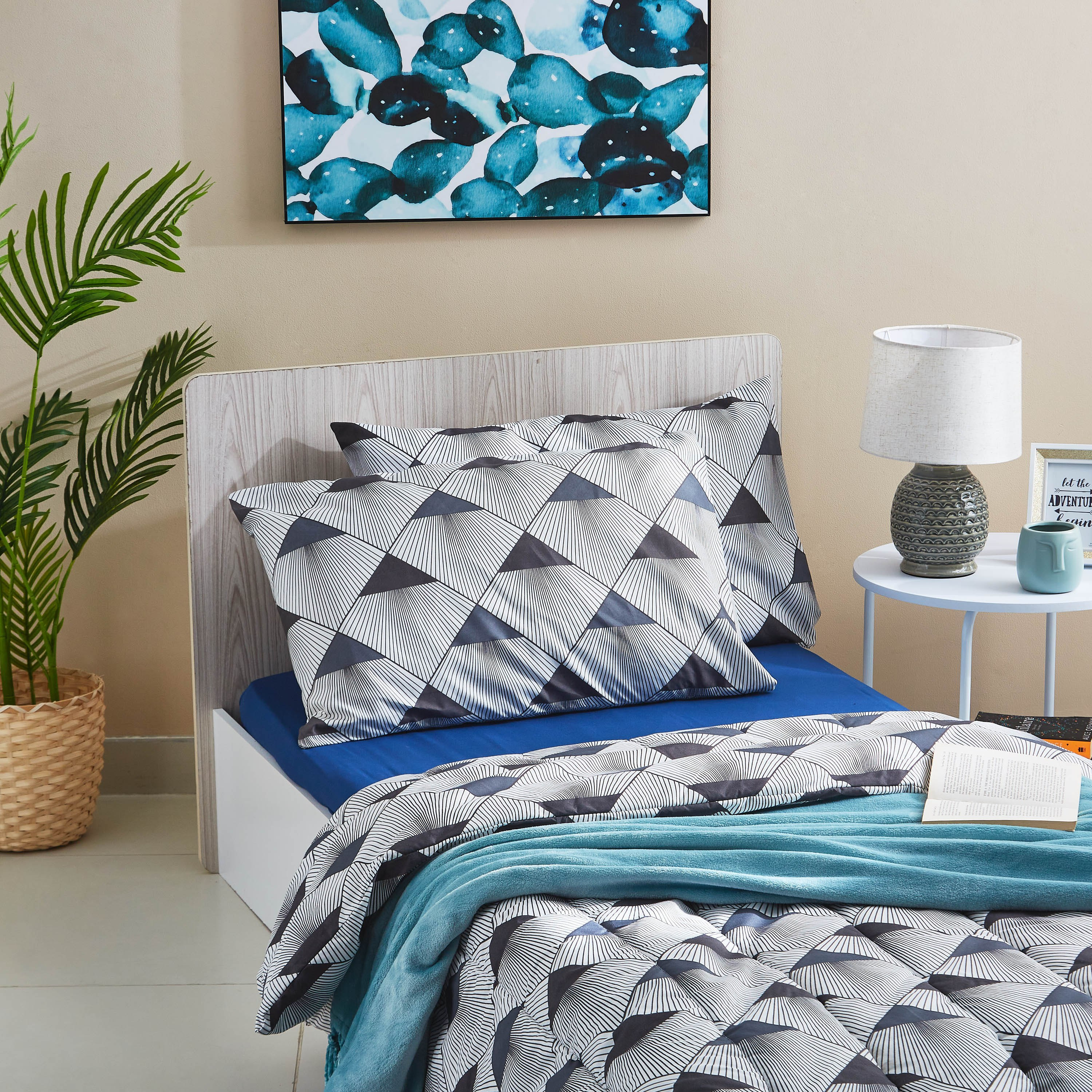 طقم أغطية وسائد قطعتين من ماتريكس لويس - 50x75 سم-hbxhomeware-hbxbedroom-image-4