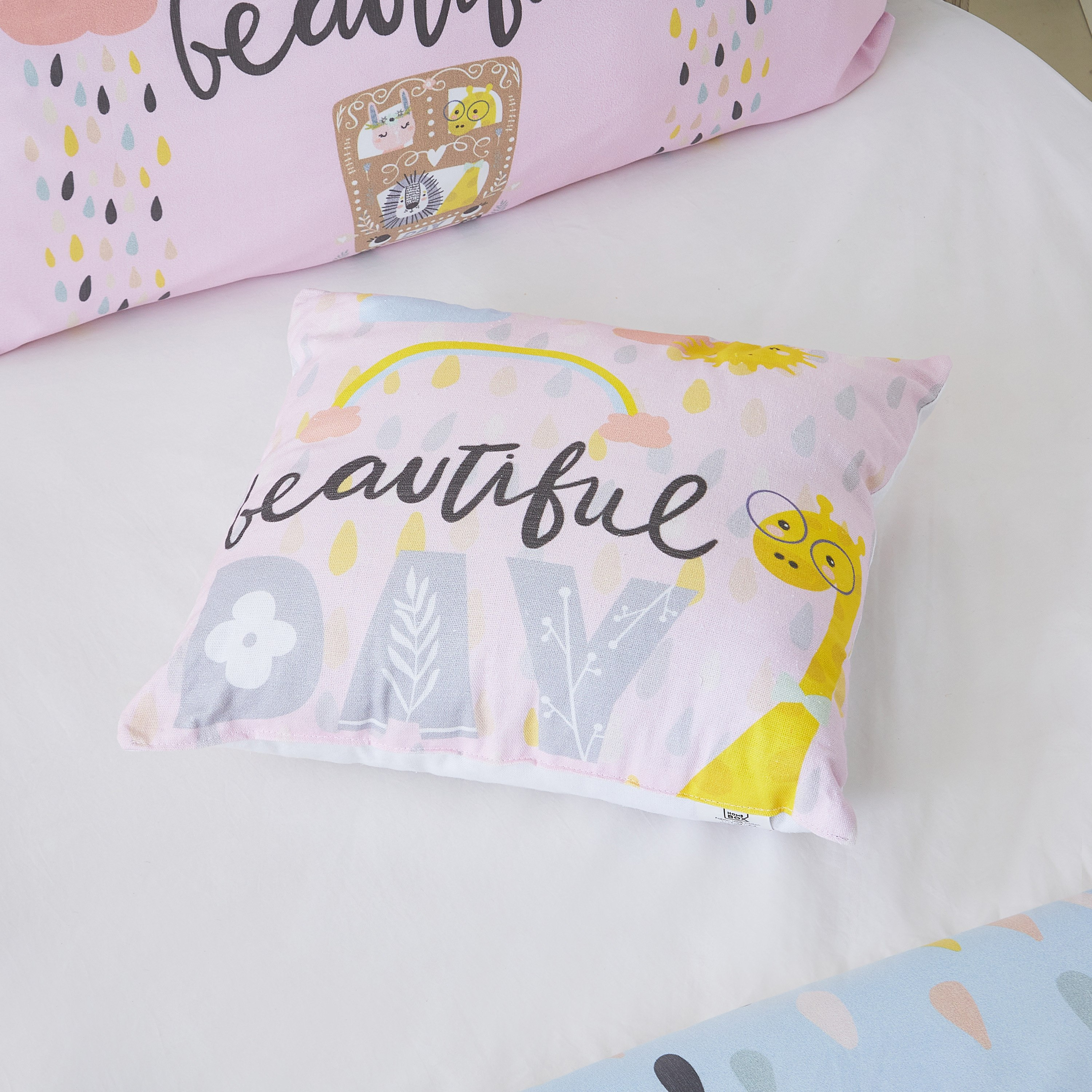 وسادة محشوة بطبعات بيوتيفول ديجيتال من موديش - 40x40 سم-hbxhomeware-hbxkidsandyouth-image-1