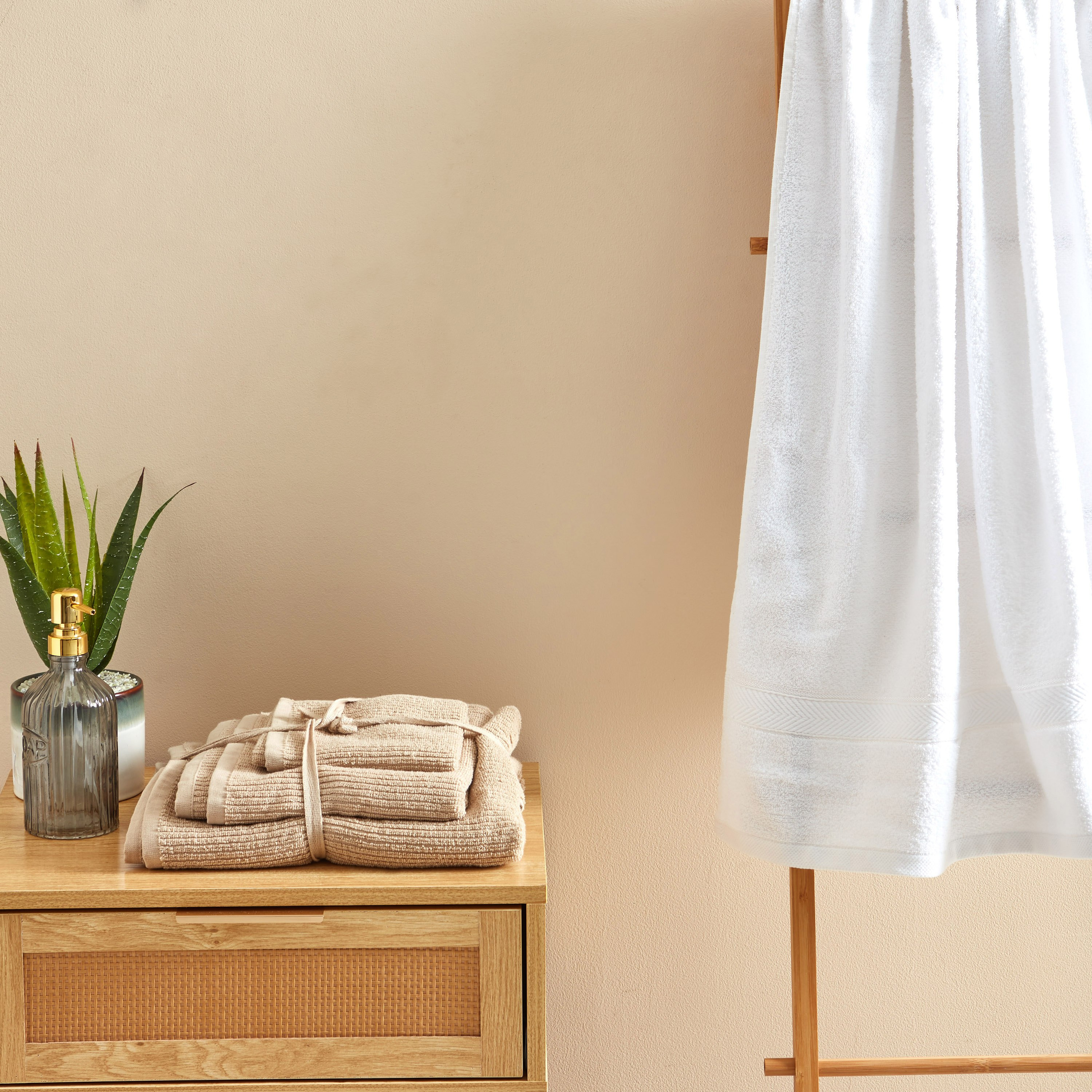 طقم مناشف قطنية مضلعة من أورلا - 3 قطع-hbxbathroom-bathroomtextiles-image-4