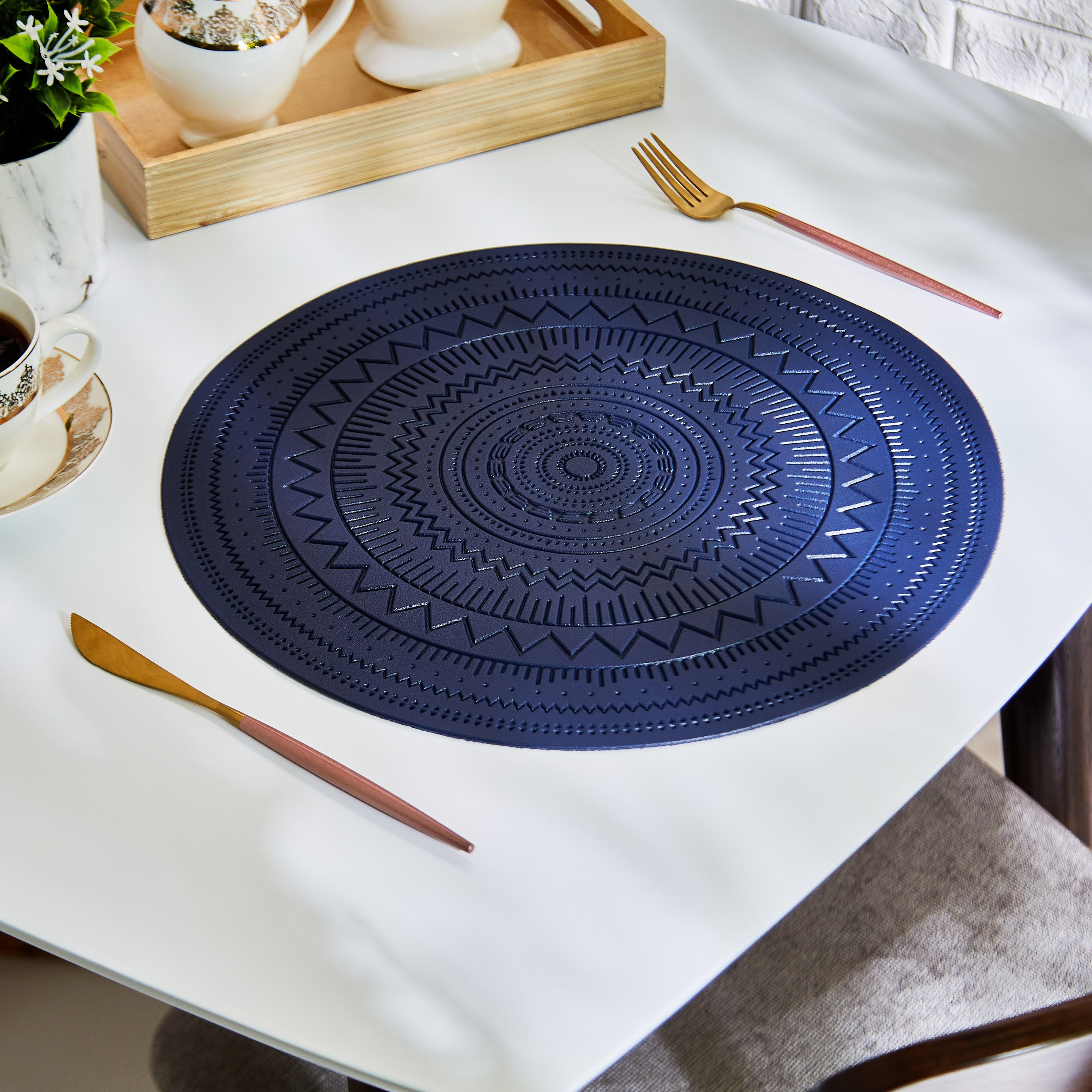 لبادة صحون من كلوريد البولي فينيل من ويلو - 38 سم-hbxdecorandfurnishings-homefurnishings-tablelinens-image-1