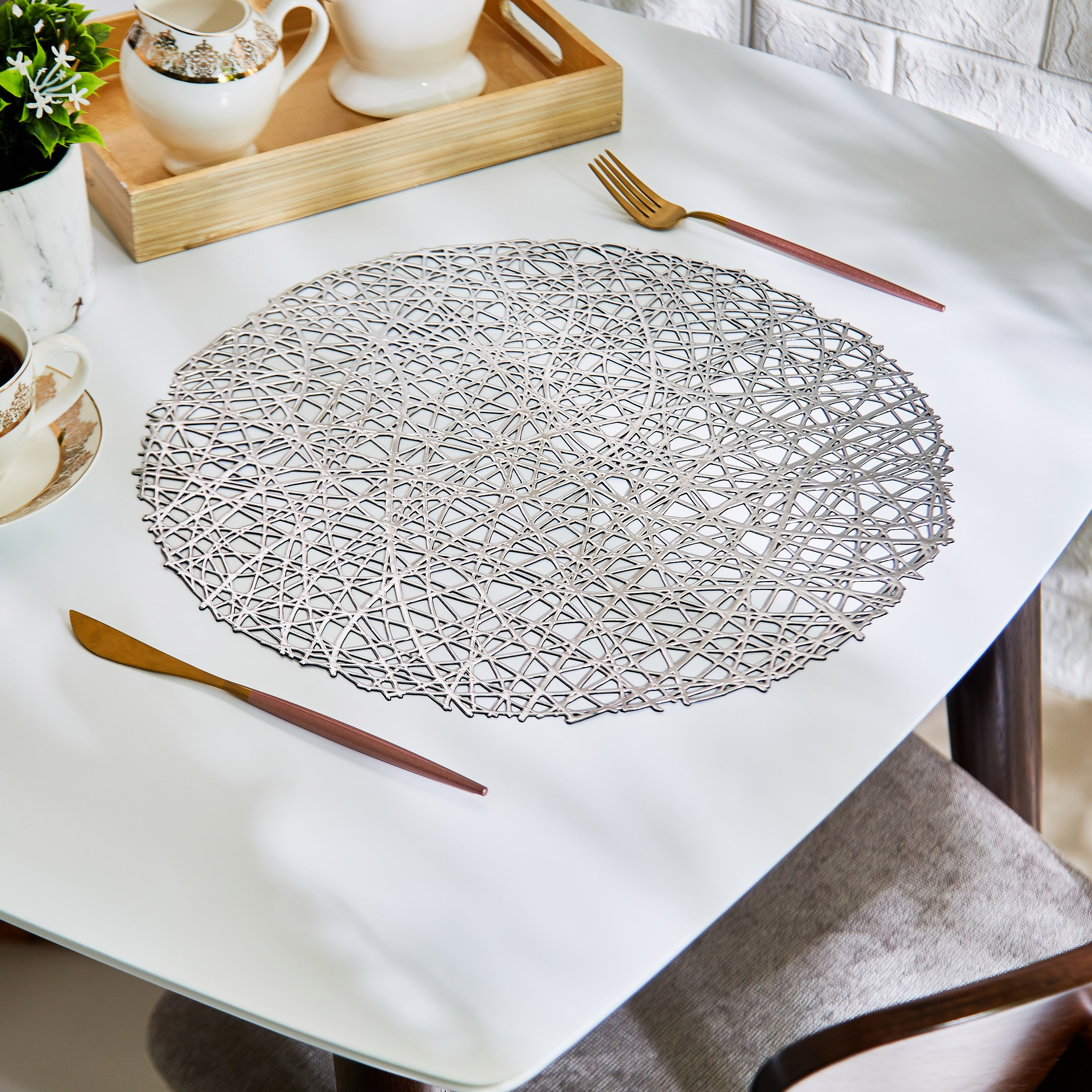 لبادة صحون من كلوريد البولي فينيل من نوردك - 38 سم-hbxdecorandfurnishings-homefurnishings-tablelinens-image-1