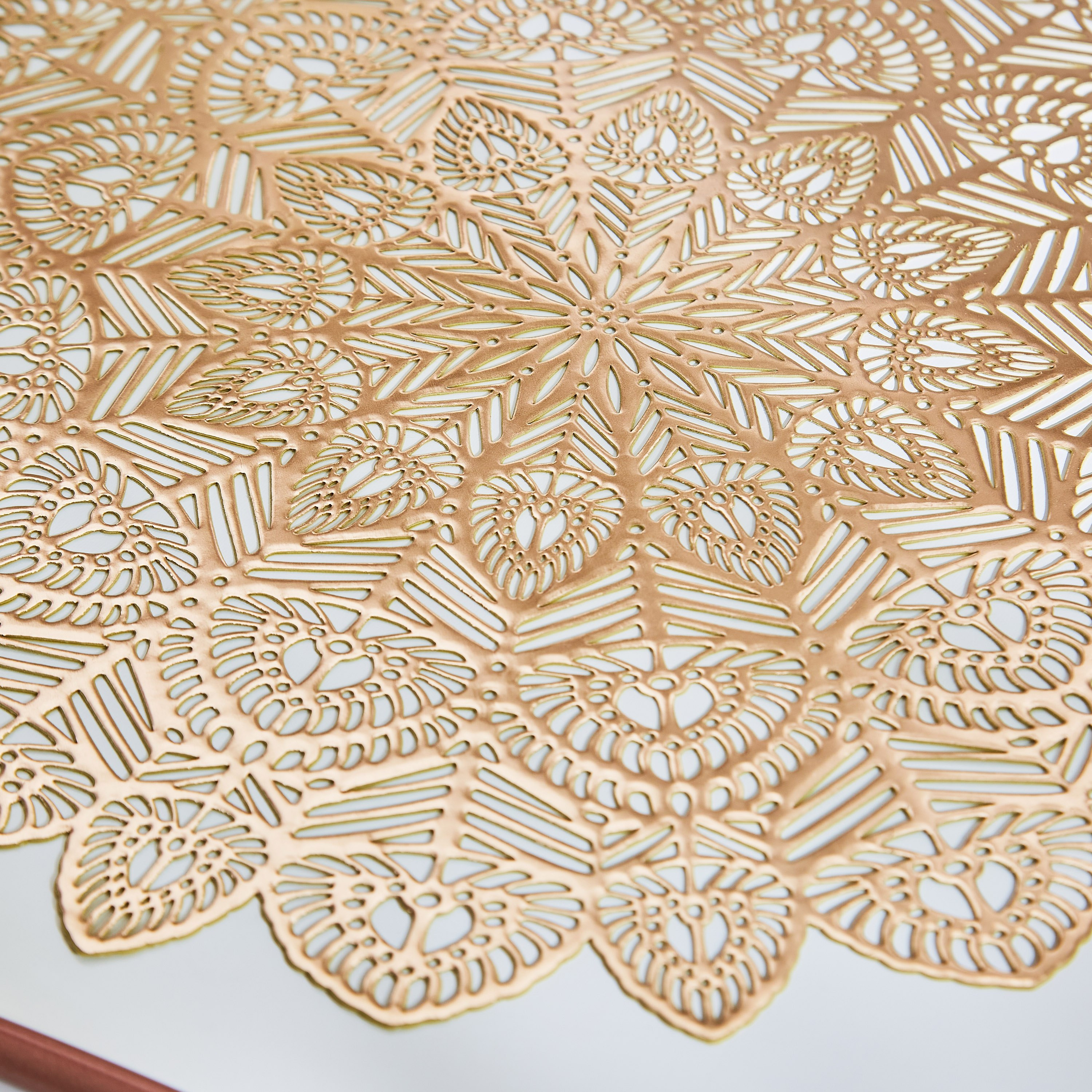 لبادة صحون بي في سي - 38 سم-hbxdecorandfurnishings-homefurnishings-tablelinens-image-2