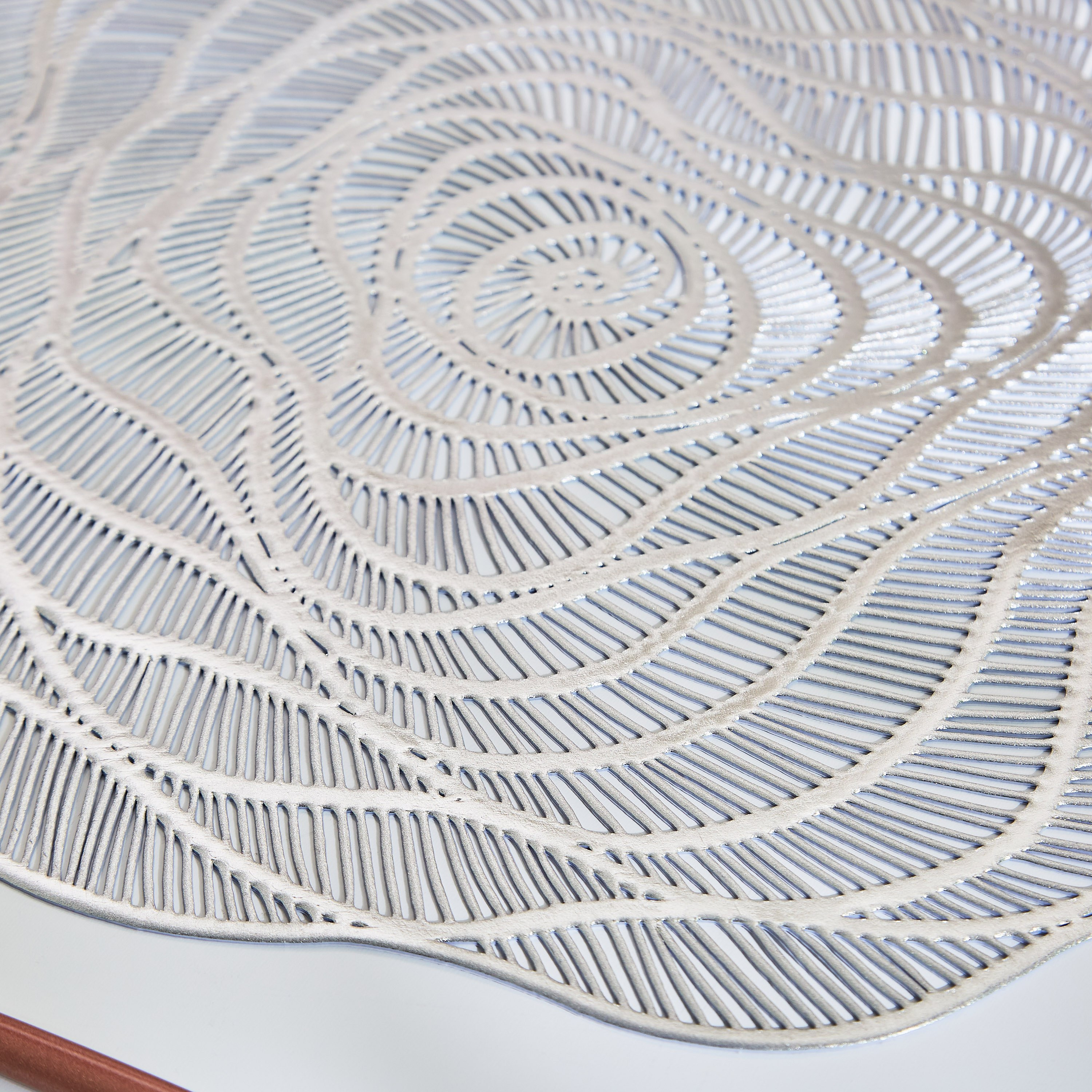 لبادة صحون من كلوريد البولي فينيل من جوليان - 38 سم-hbxdecorandfurnishings-homefurnishings-tablelinens-image-2