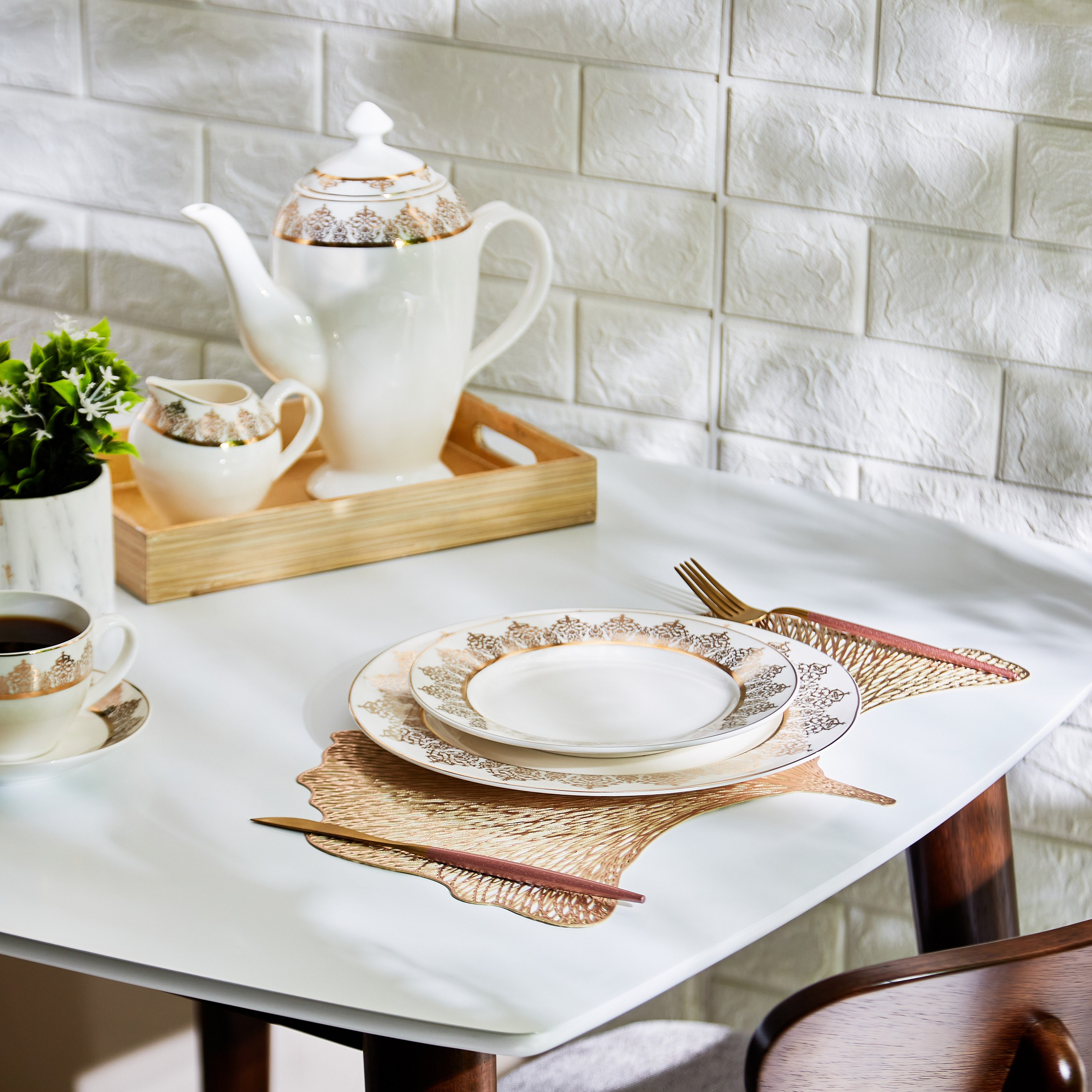 مفرش طاولة بي في سي على شكل ورقة جنكة- 30x44 سم-hbxdecorandfurnishings-homefurnishings-tablelinens-image-3
