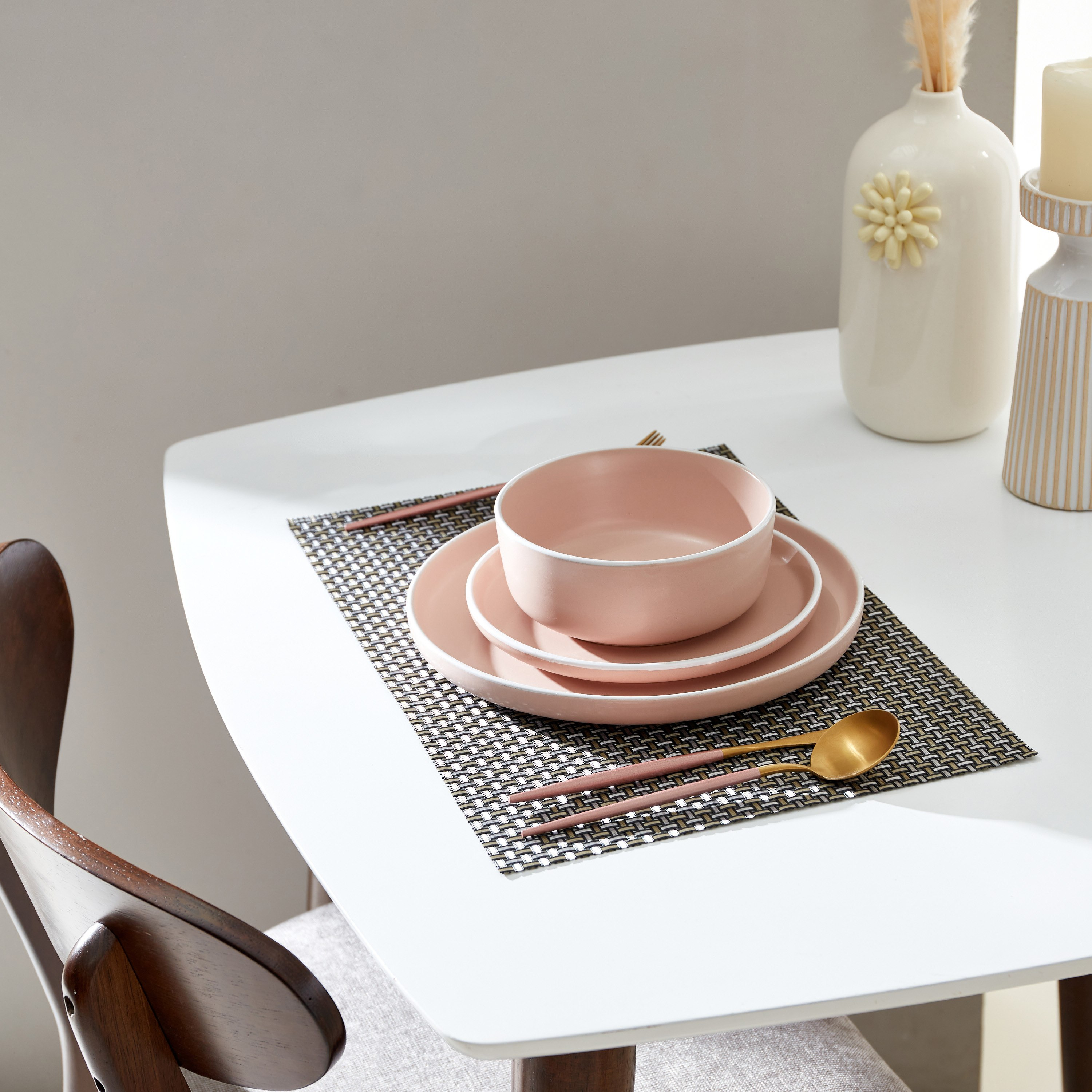 لبادة صحون بي في سي من كولتون - 30x45 سم-hbxdecorandfurnishings-homefurnishings-tablelinens-image-3