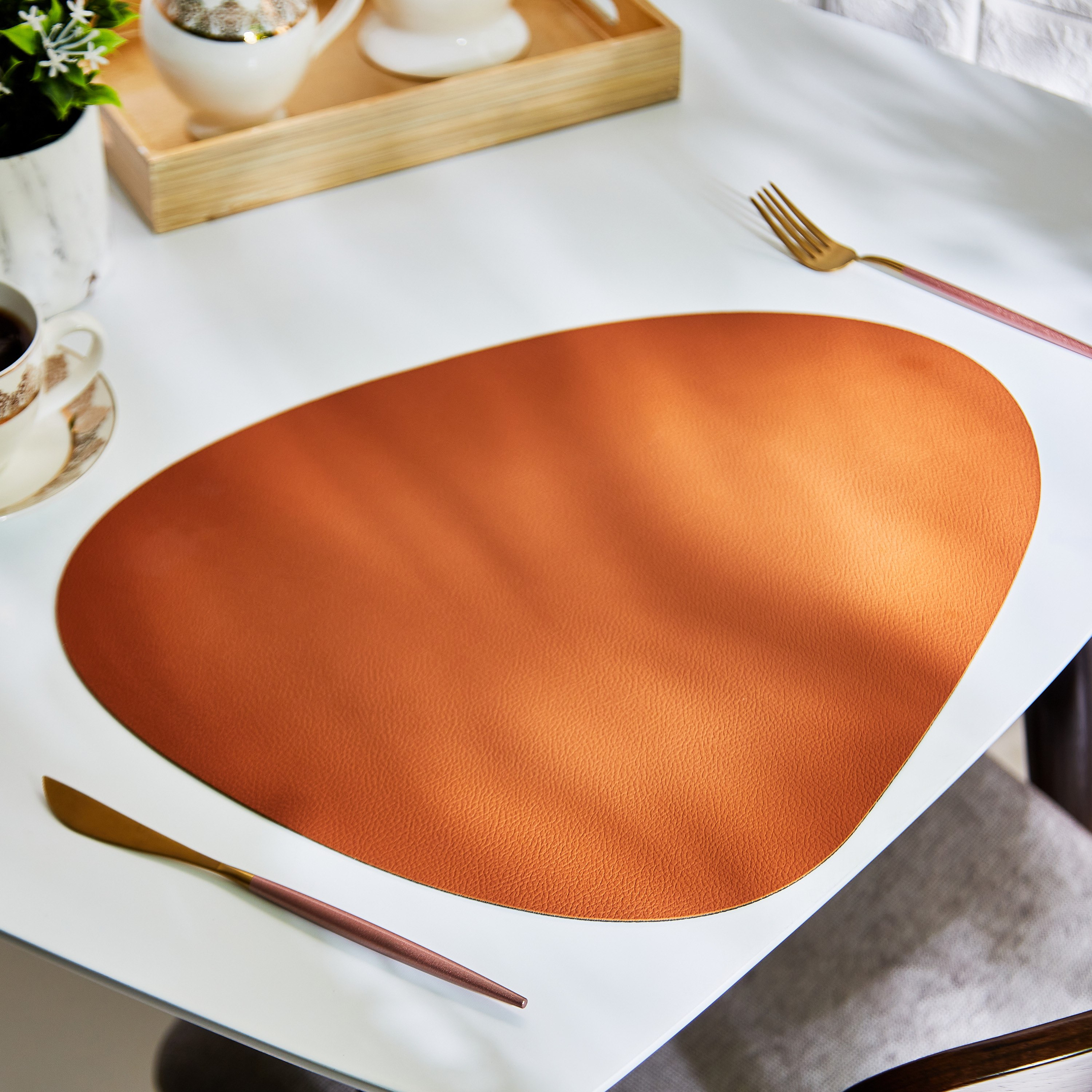 مفرش طاولة بيضاوي بيضاوي قابل للانعكاس من بيبل - 37 × 45 سم-hbxdecorandfurnishings-homefurnishings-tablelinens-image-1