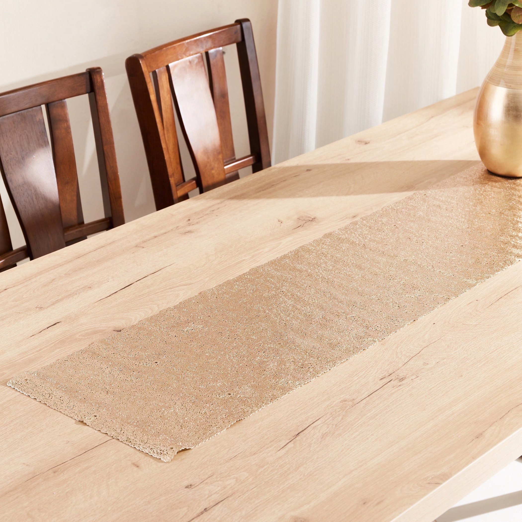 مفرّش طاولة بي في سي من داليا - 33x150 سم-hbxdecorandfurnishings-homefurnishings-tablelinens-image-1