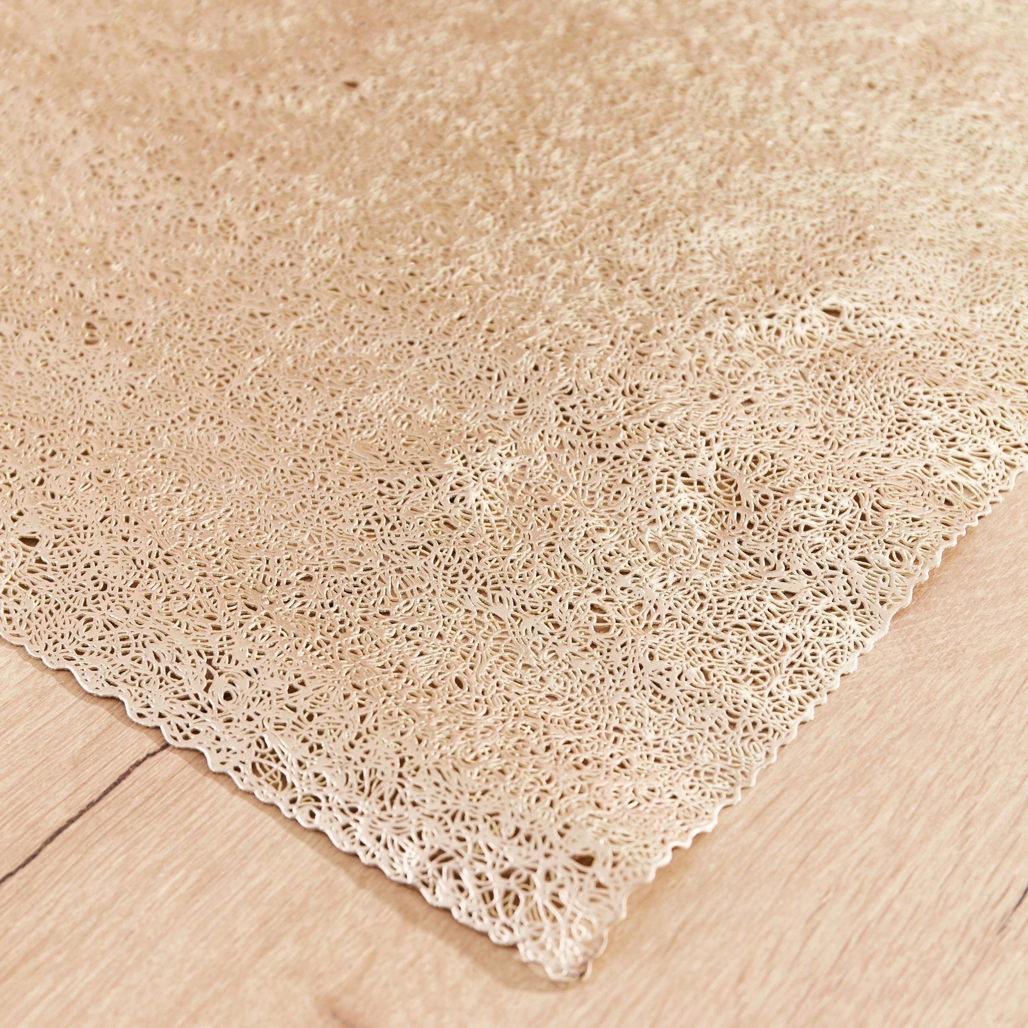 مفرّش طاولة بي في سي من داليا - 33x150 سم-hbxdecorandfurnishings-homefurnishings-tablelinens-image-2