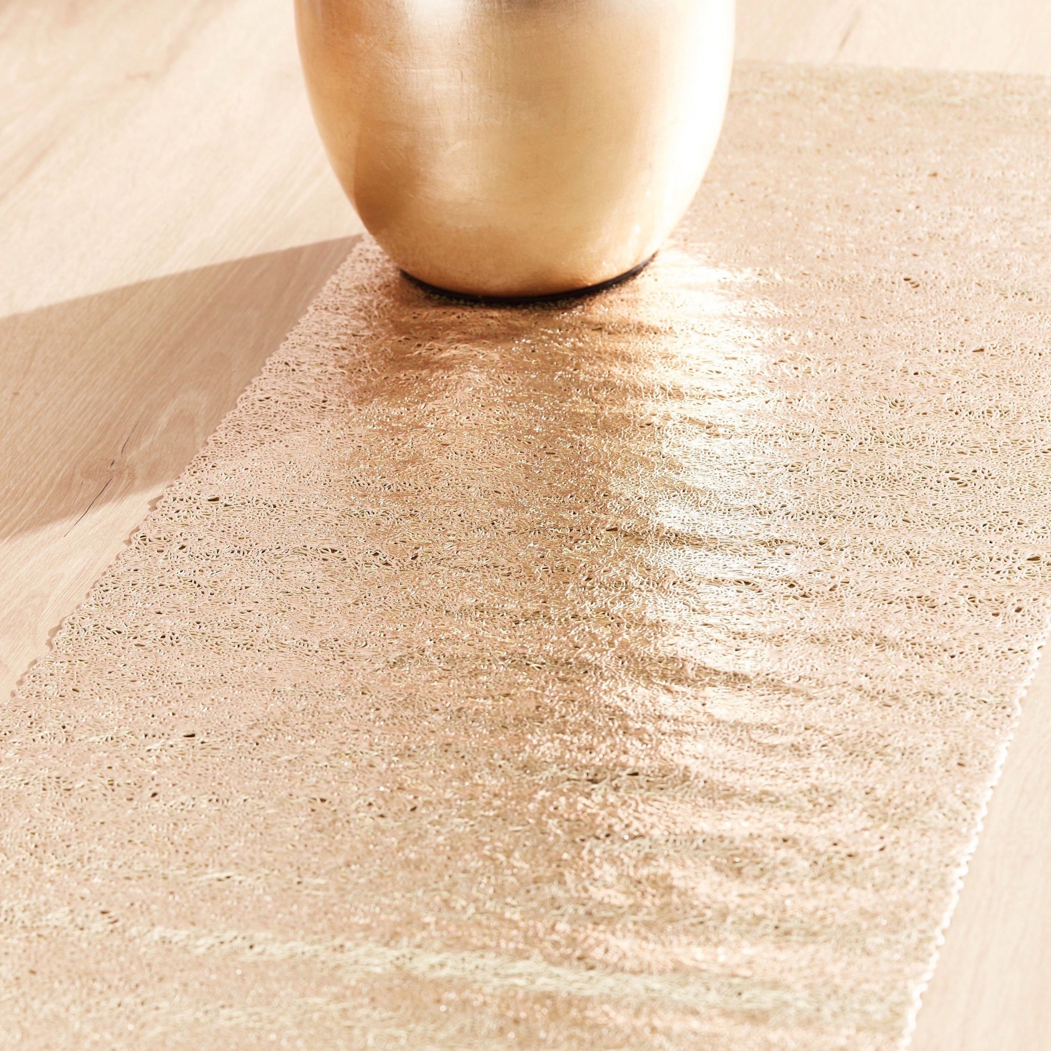 مفرّش طاولة بي في سي من داليا - 33x150 سم-hbxdecorandfurnishings-homefurnishings-tablelinens-image-3