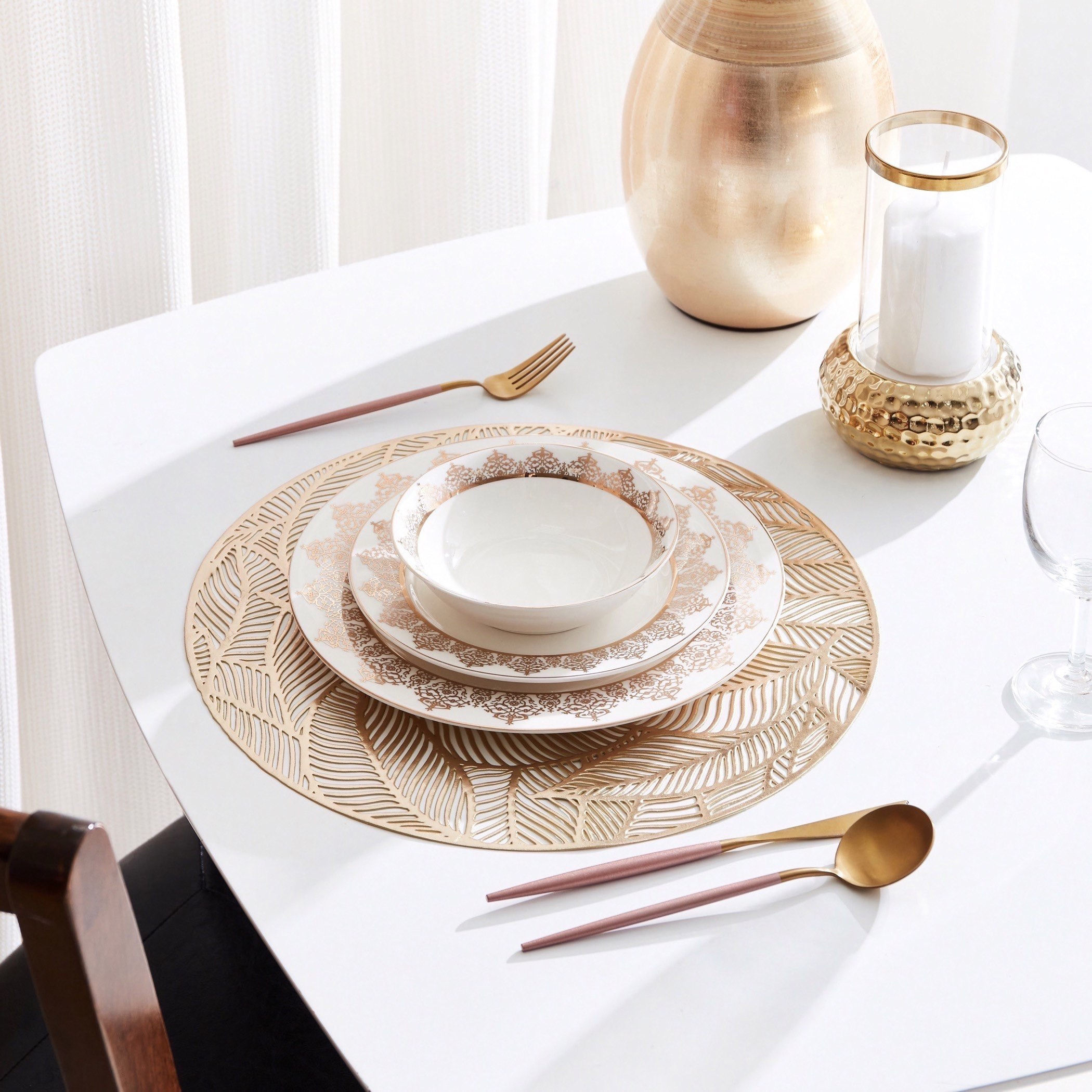 لبادة صحون بي في سي من أسمارا - 38 سم-hbxdecorandfurnishings-homefurnishings-tablelinens-image-3