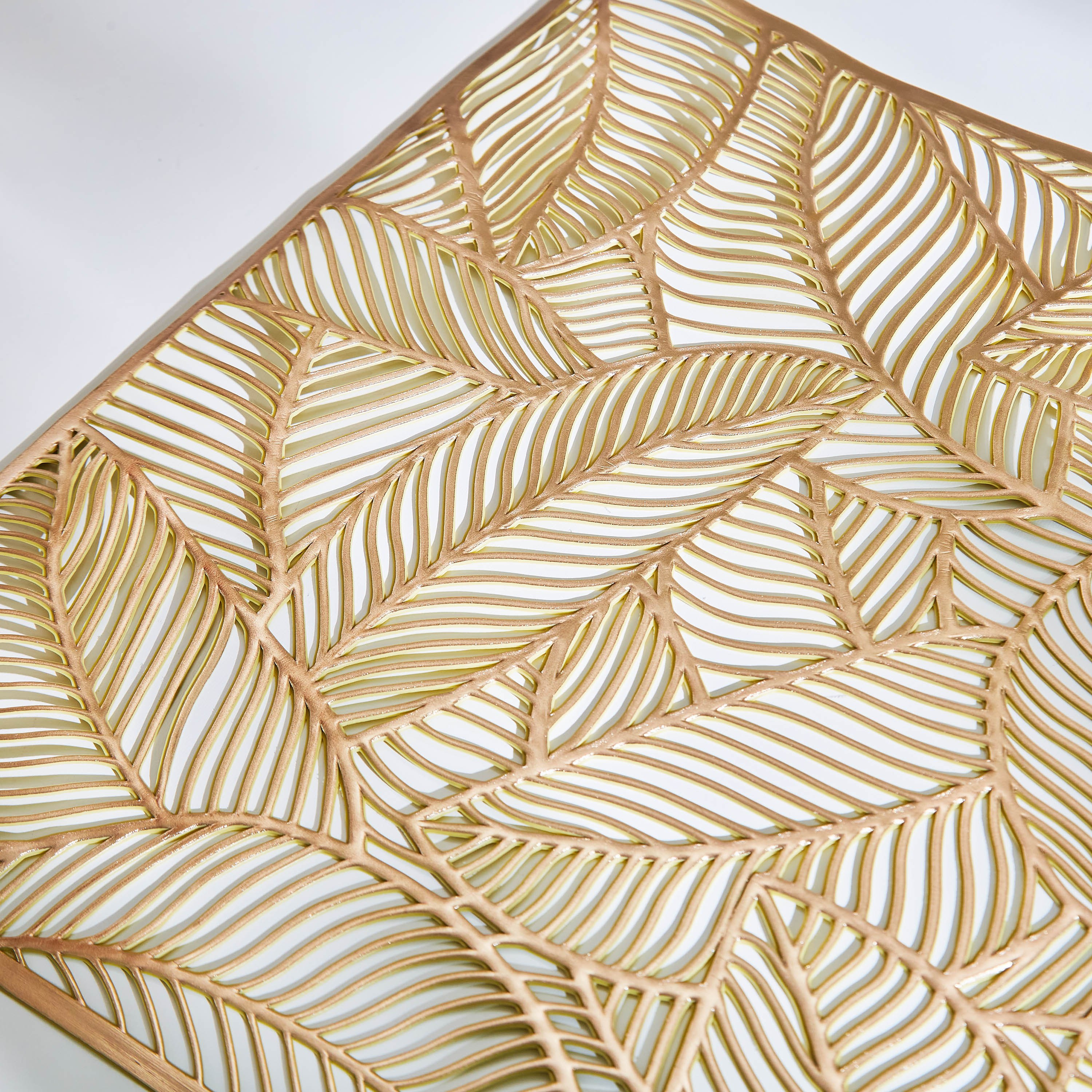 Asmara PVC Table Runner - 35x180 cm-hbxdecorandfurnishings-homefurnishings-tablelinens-image-2