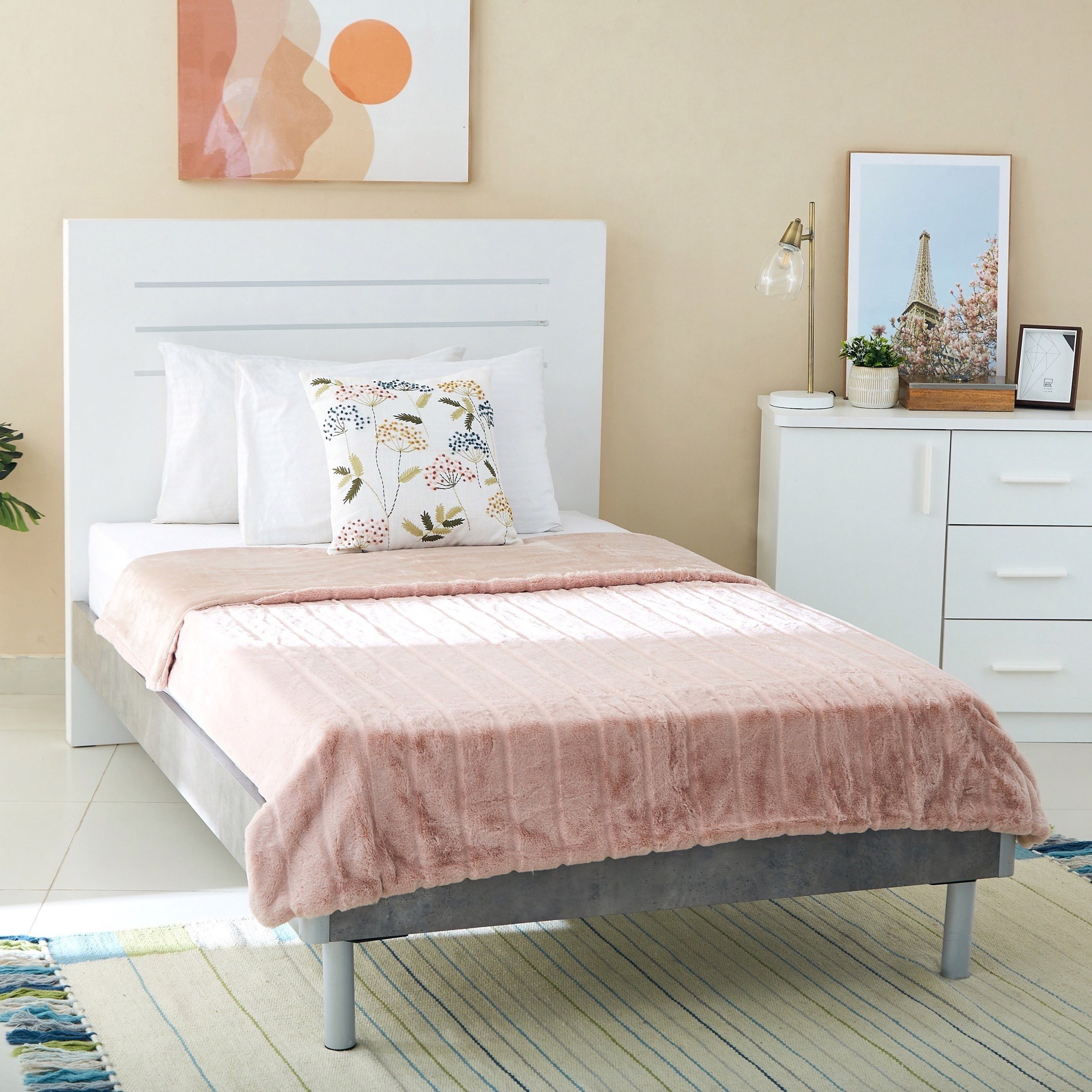 بطّانية فرو صناعي مزدوجة من نيلي - 150x220 سم-hbxhomeware-hbxbedroom-image-1