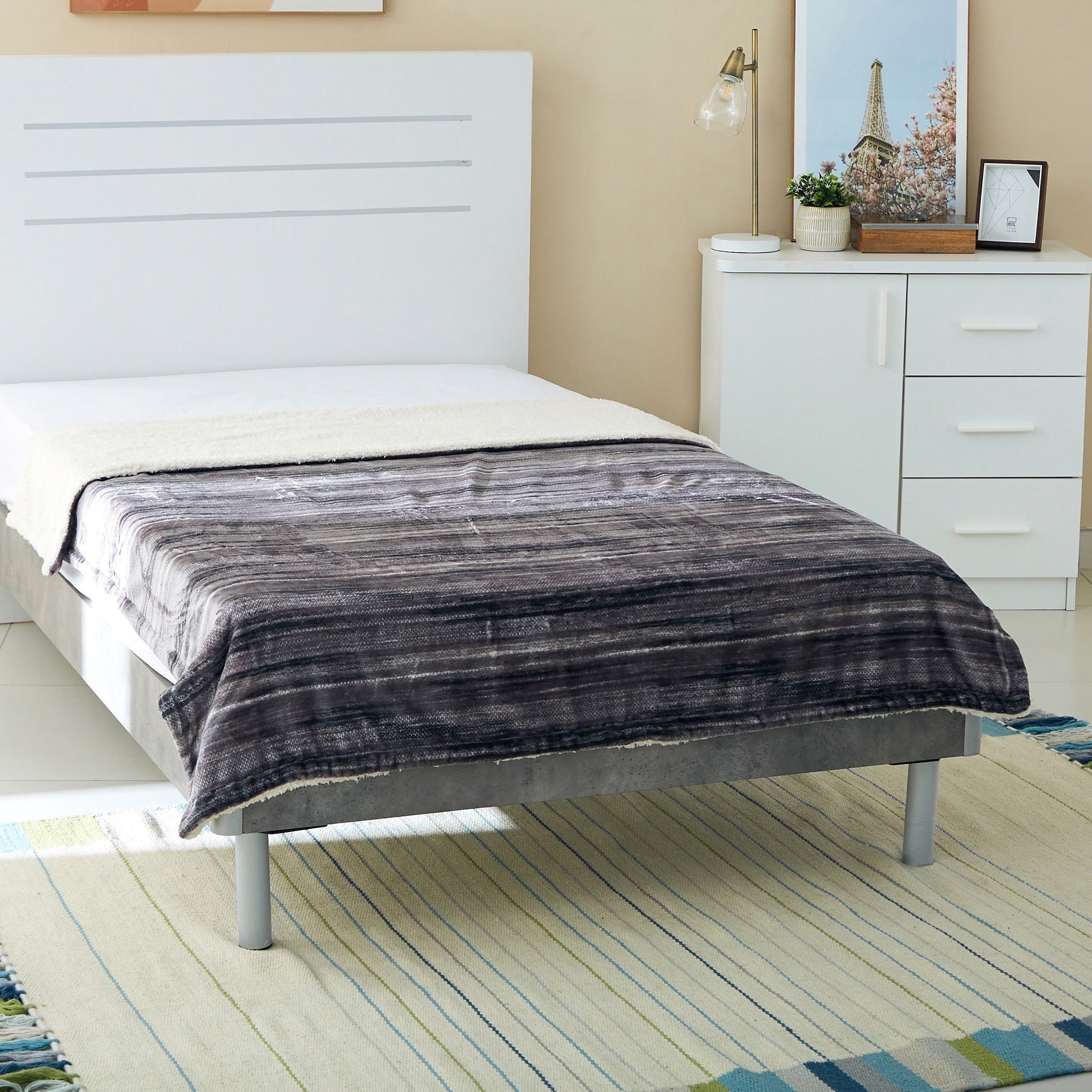 بطانية مزدوجة شيربا فلانيل بطبعات من براكستون - 150x200 سم-hbxhomeware-hbxbedroom-image-1