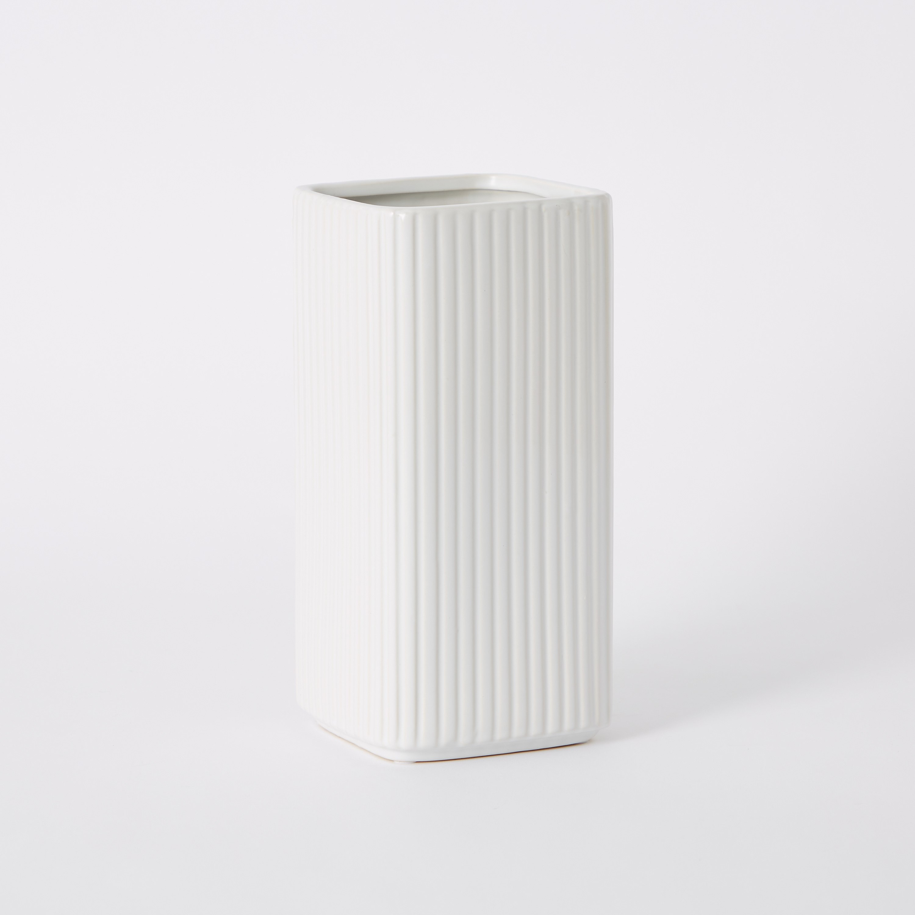 مزهرية سيراميك مضلعة من سانسا - 12.5x12.5x25 سم-hbxbedroom-decorandaccessories-vases-image-5